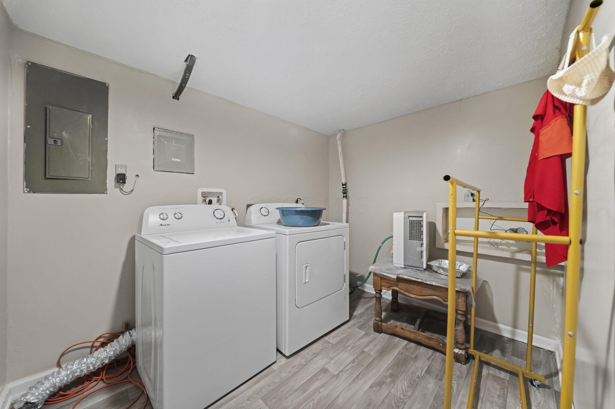 410 White Path Street Property Photo 31