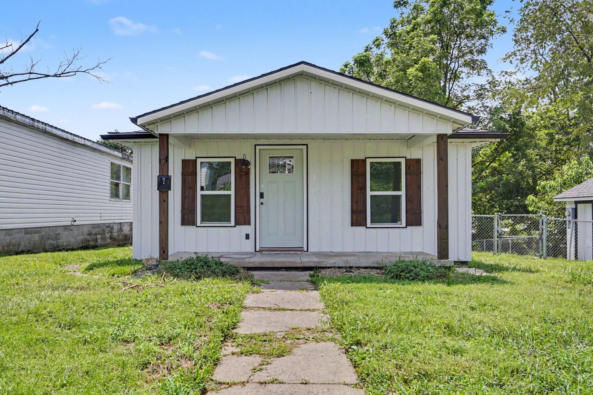 7 E Vine Street Property Photo 1