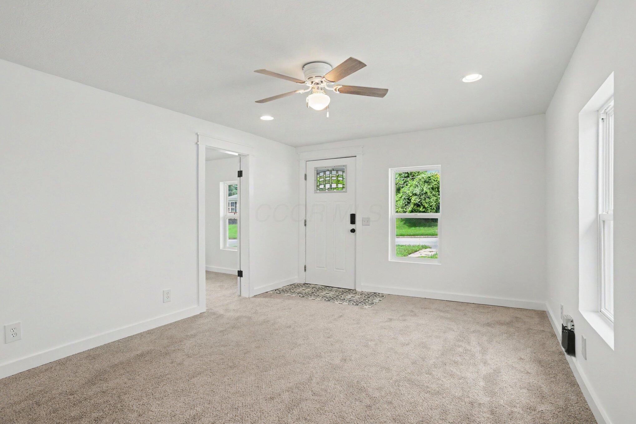 7 E Vine Street Property Photo 6