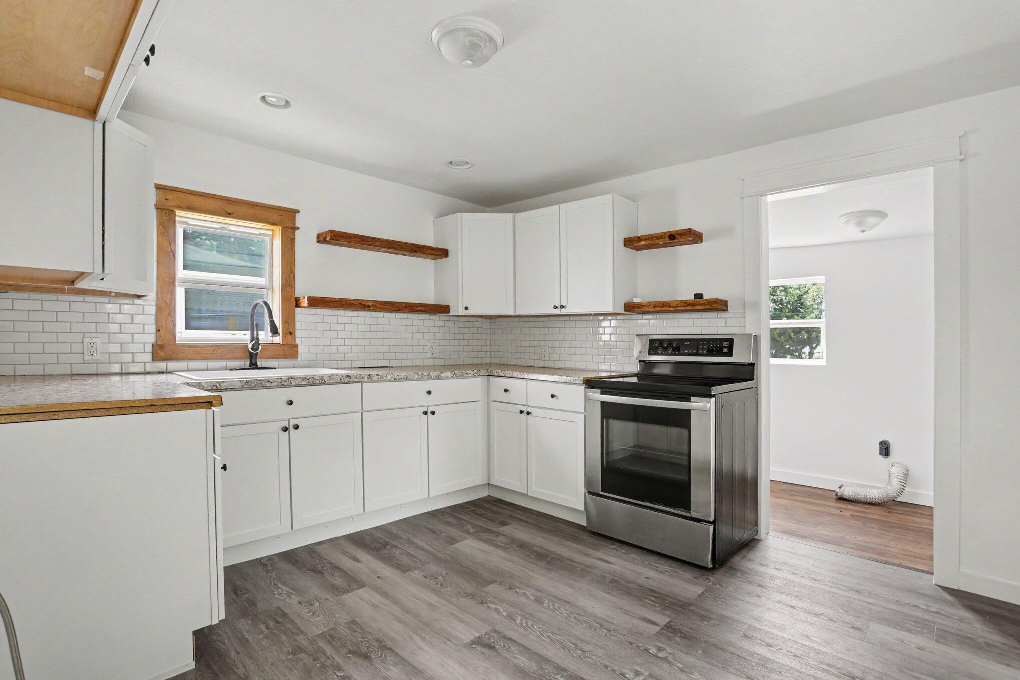 7 E Vine Street Property Photo 8