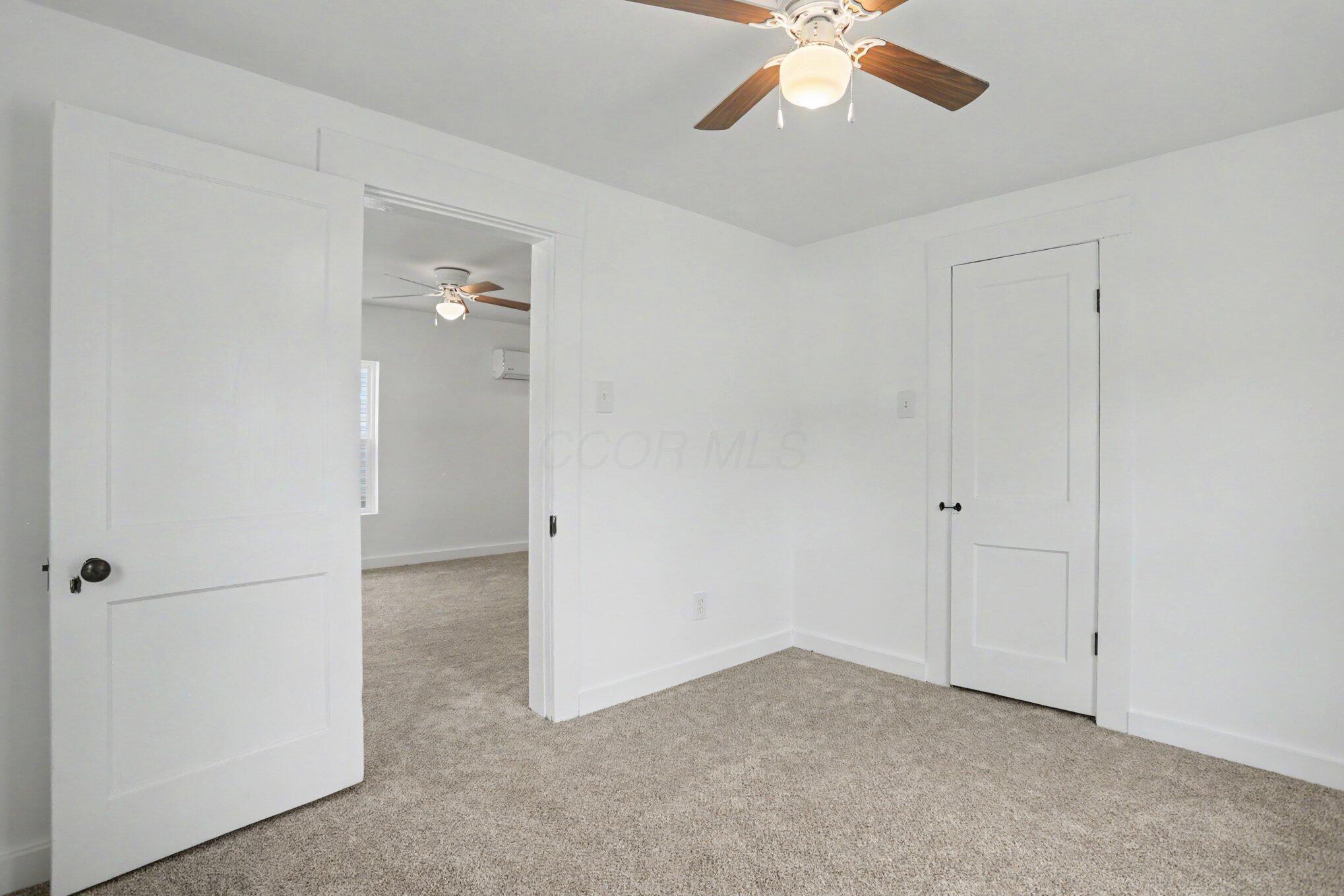 7 E Vine Street Property Photo 11