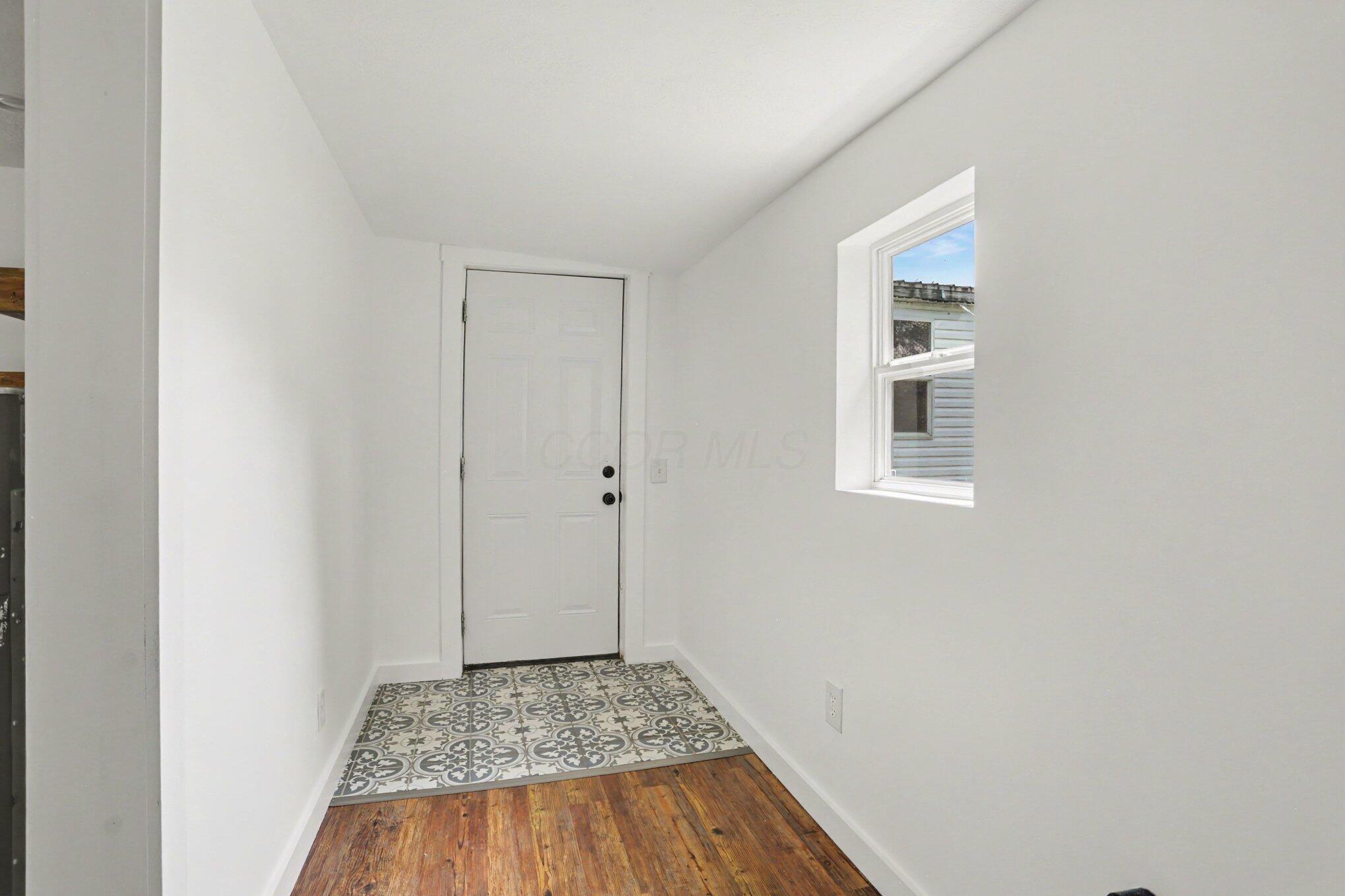 7 E Vine Street Property Photo 15