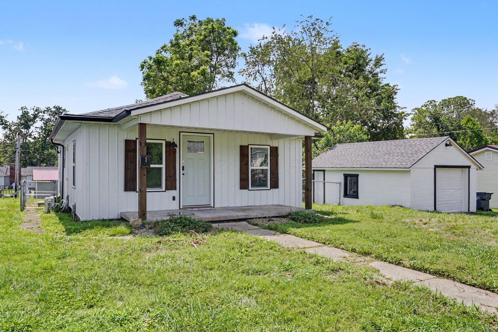 7 E Vine Street Property Photo 16