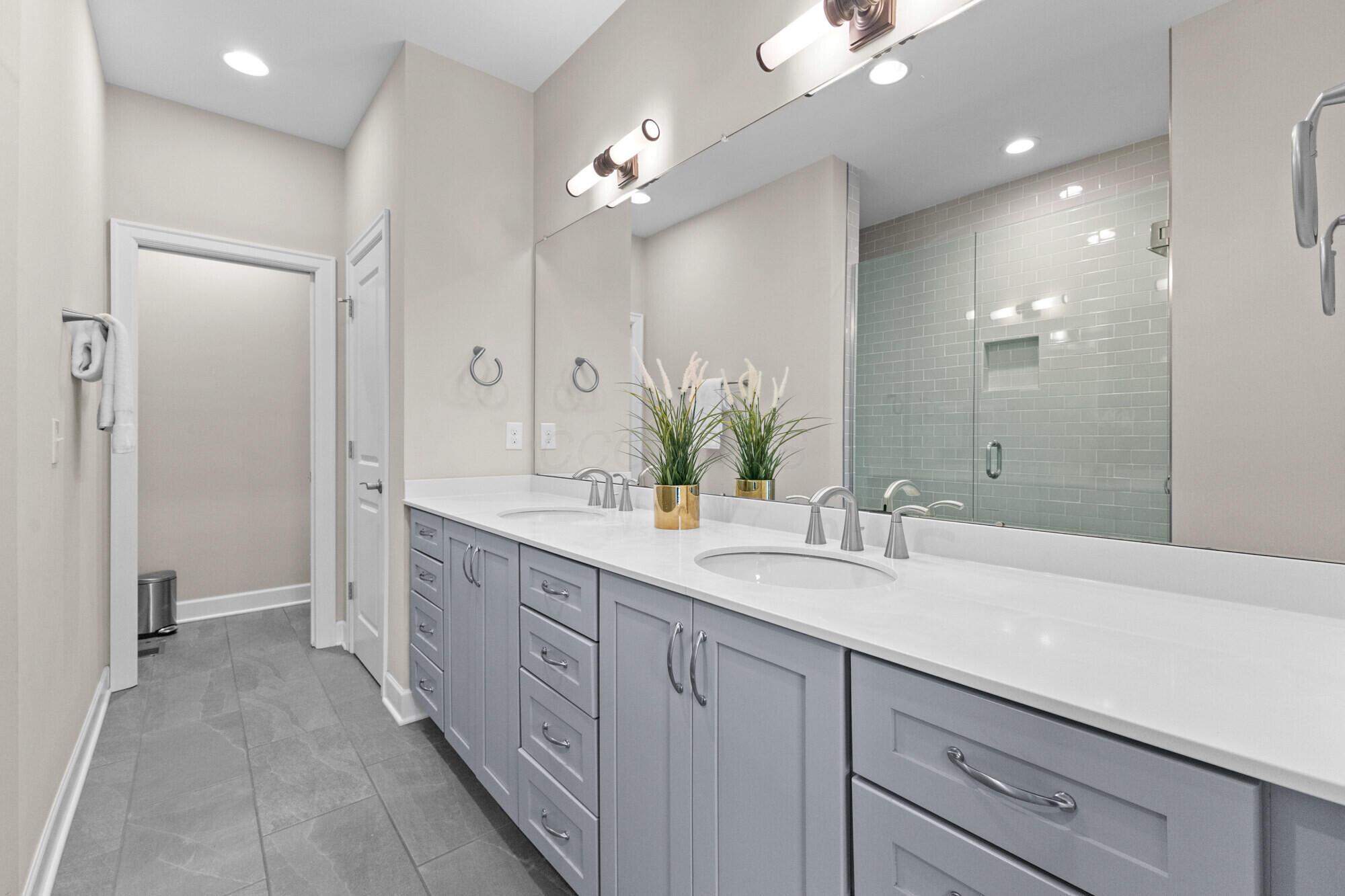 306 Neruda Avenue Property Photo 27