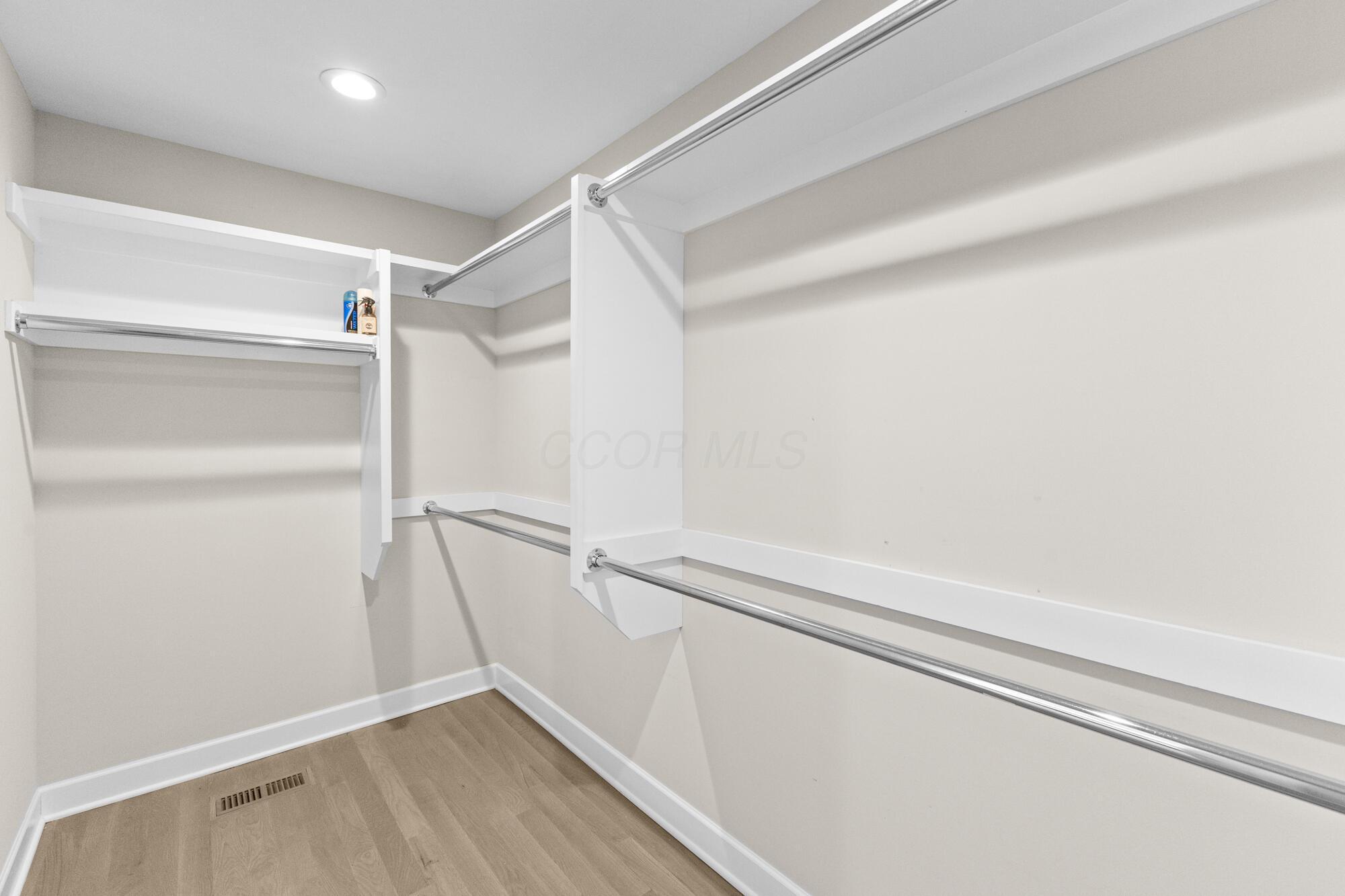 306 Neruda Avenue Property Photo 32