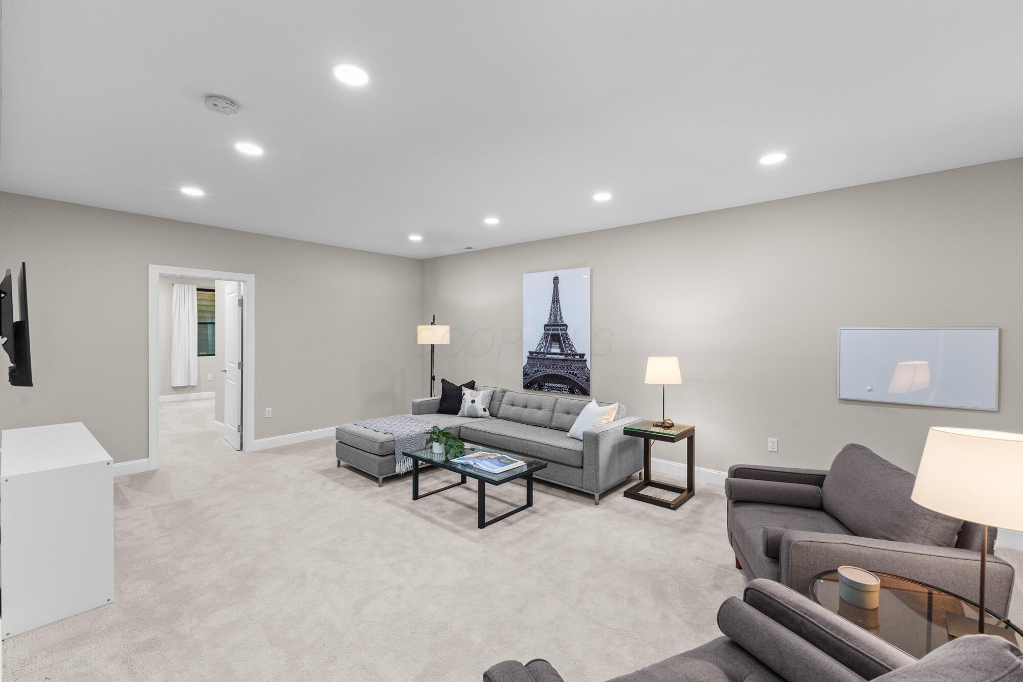 306 Neruda Avenue Property Photo 47