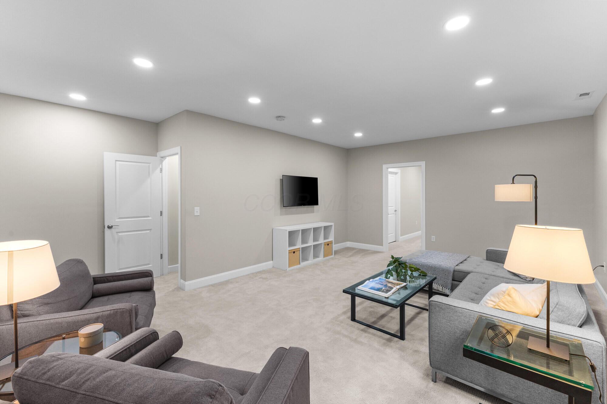 306 Neruda Avenue Property Photo 48