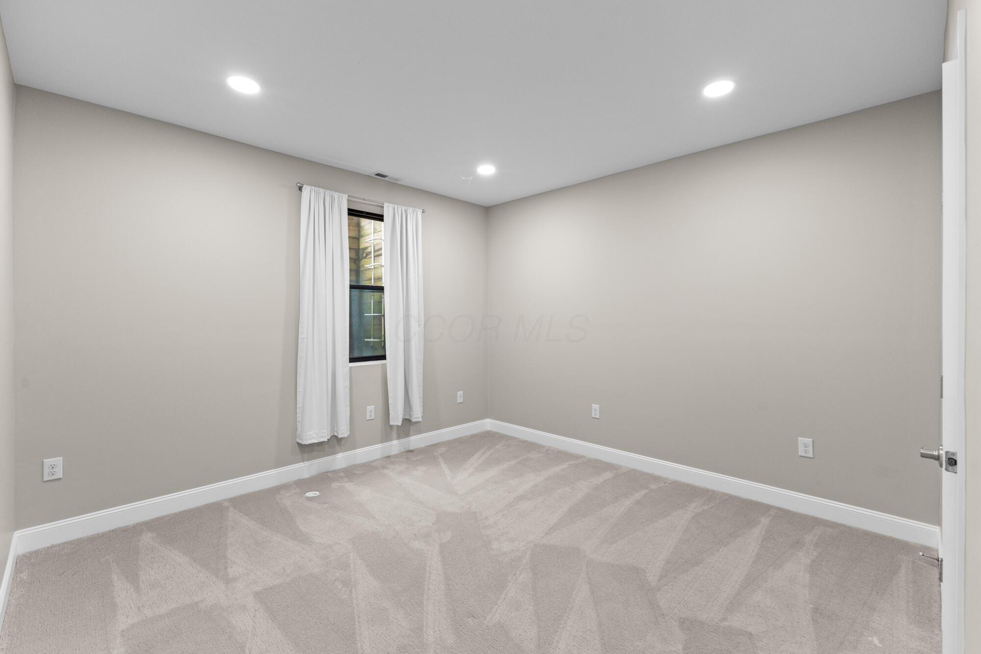 306 Neruda Avenue Property Photo 51