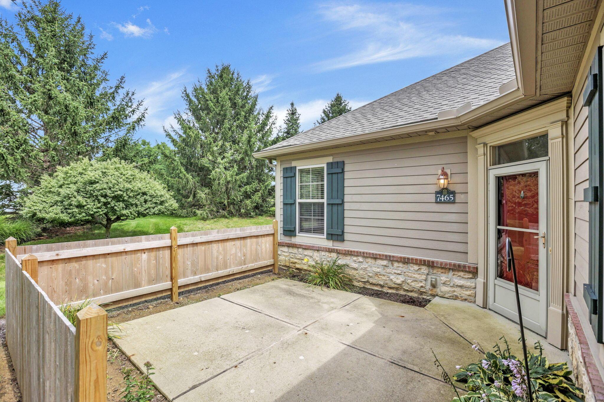 7465 Red Maple Place Property Photo 3