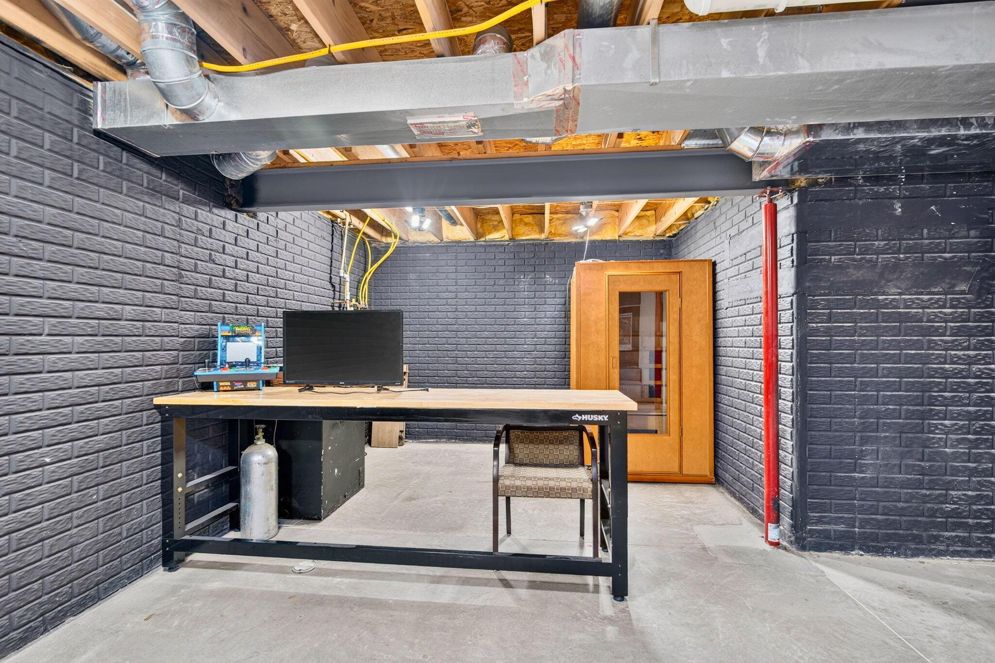 362 S Market Street Property Photo 43