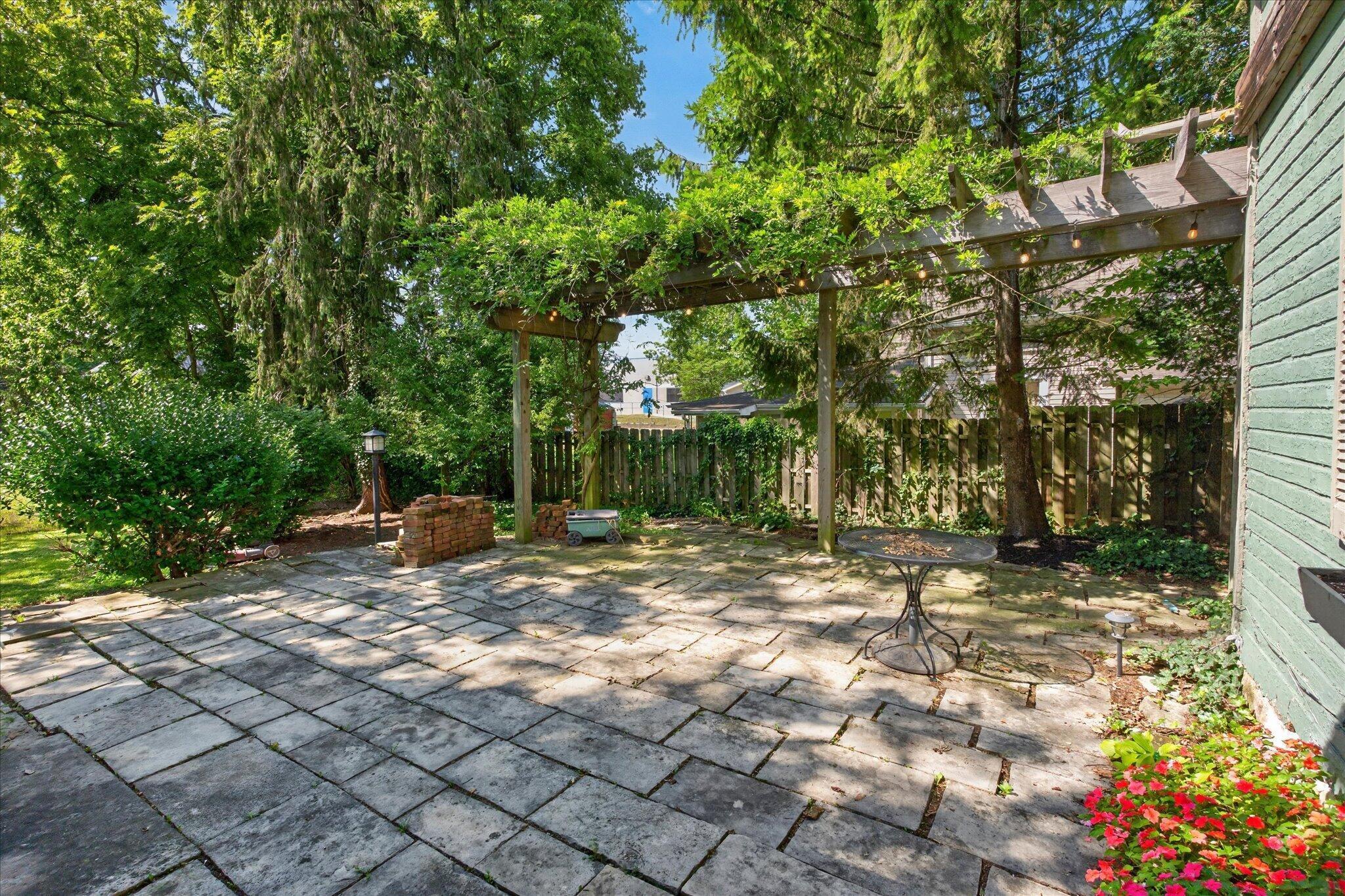 514 Mirabeau Street Property Photo 47