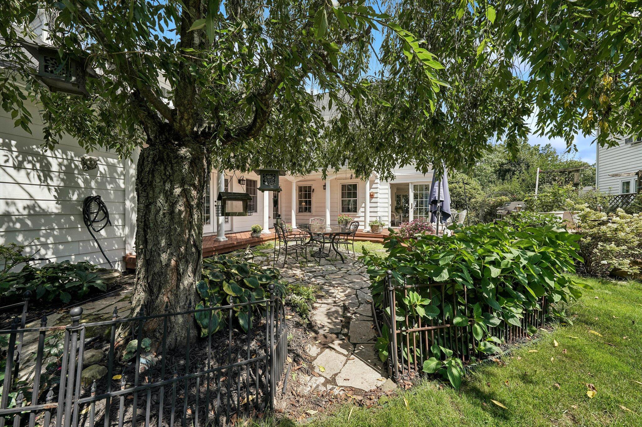 170 Overwood Road Property Photo 43
