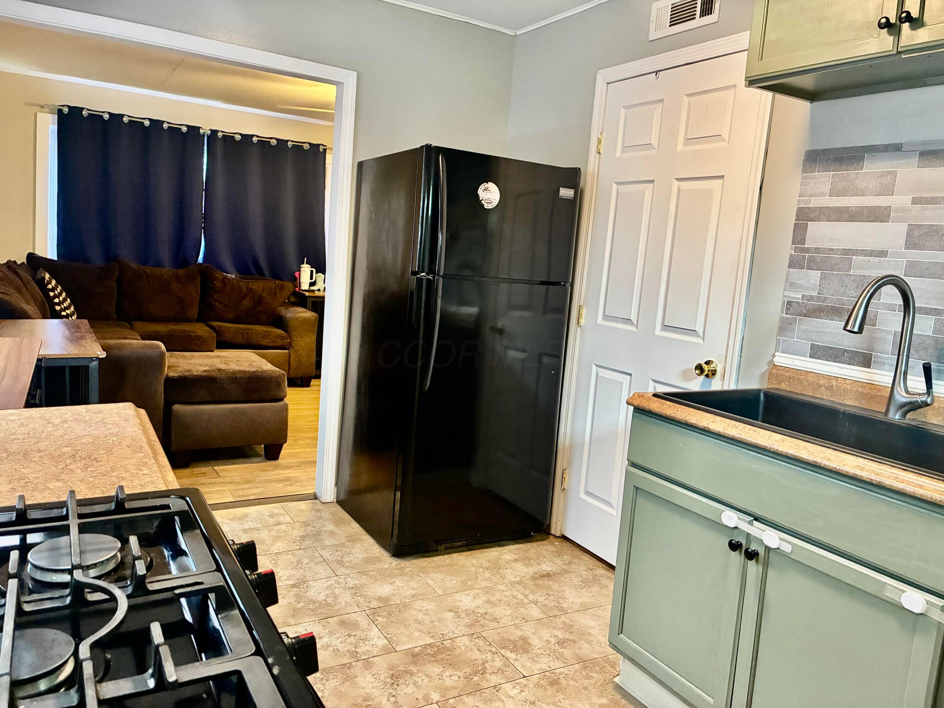708 S Maple Avenue Property Photo 10