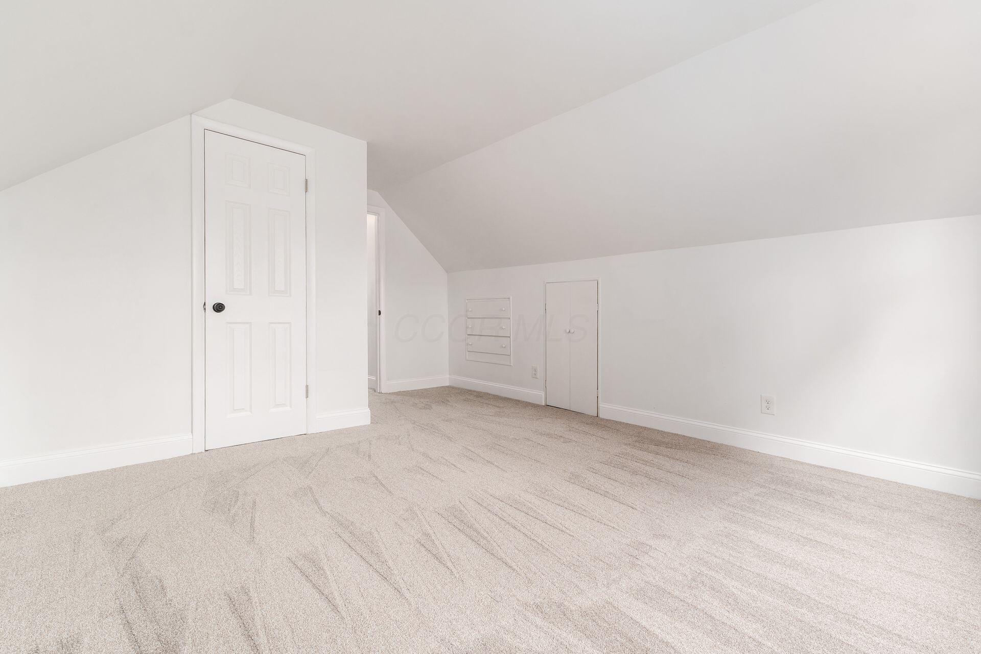 902 Eastmoor Boulevard Property Photo 13