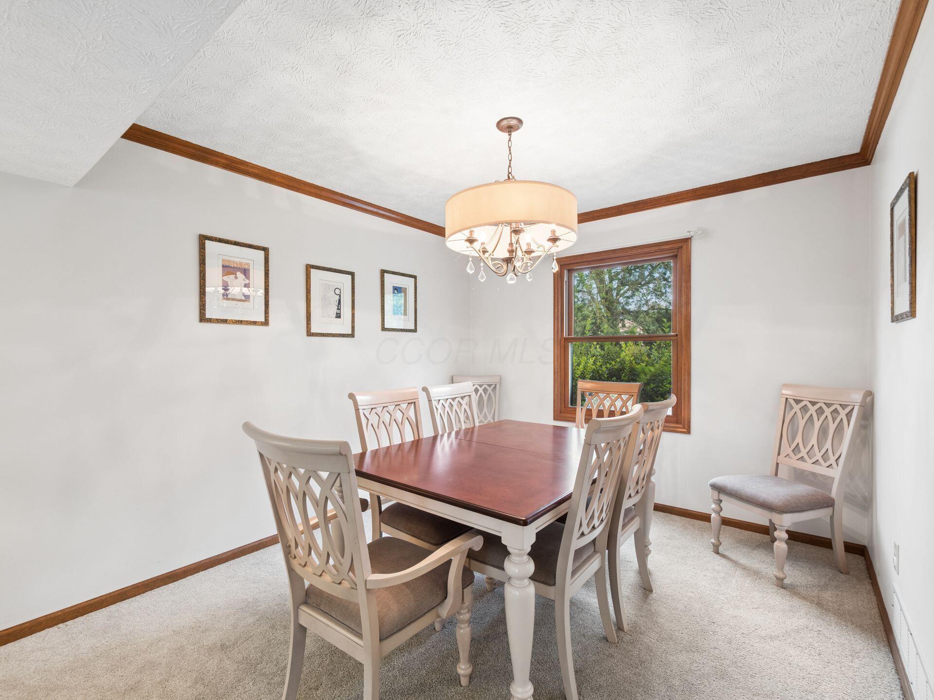 5856 Newbridge Drive Property Photo 9