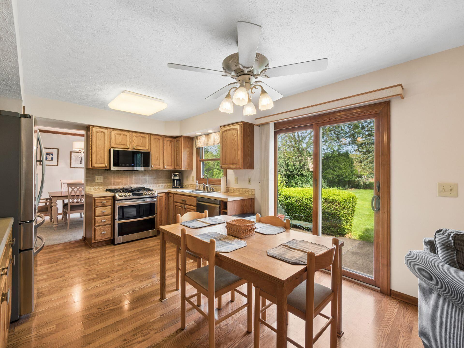 5856 Newbridge Drive Property Photo 14