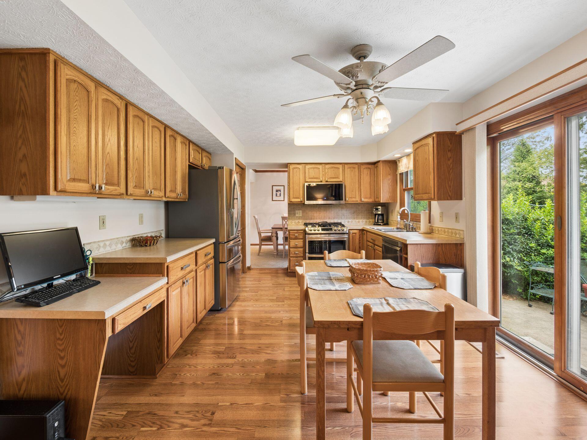 5856 Newbridge Drive Property Photo 15