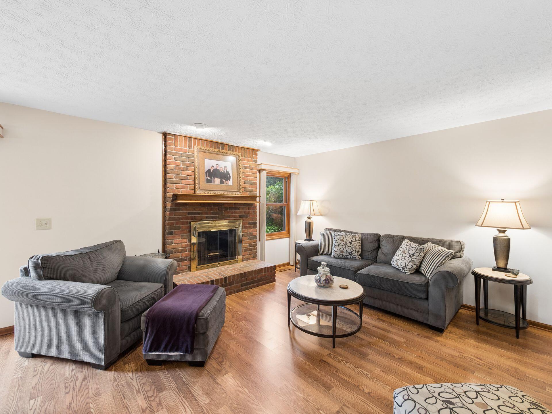 5856 Newbridge Drive Property Photo 16