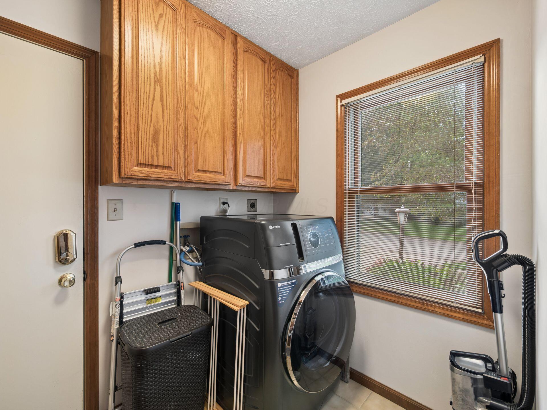 5856 Newbridge Drive Property Photo 21