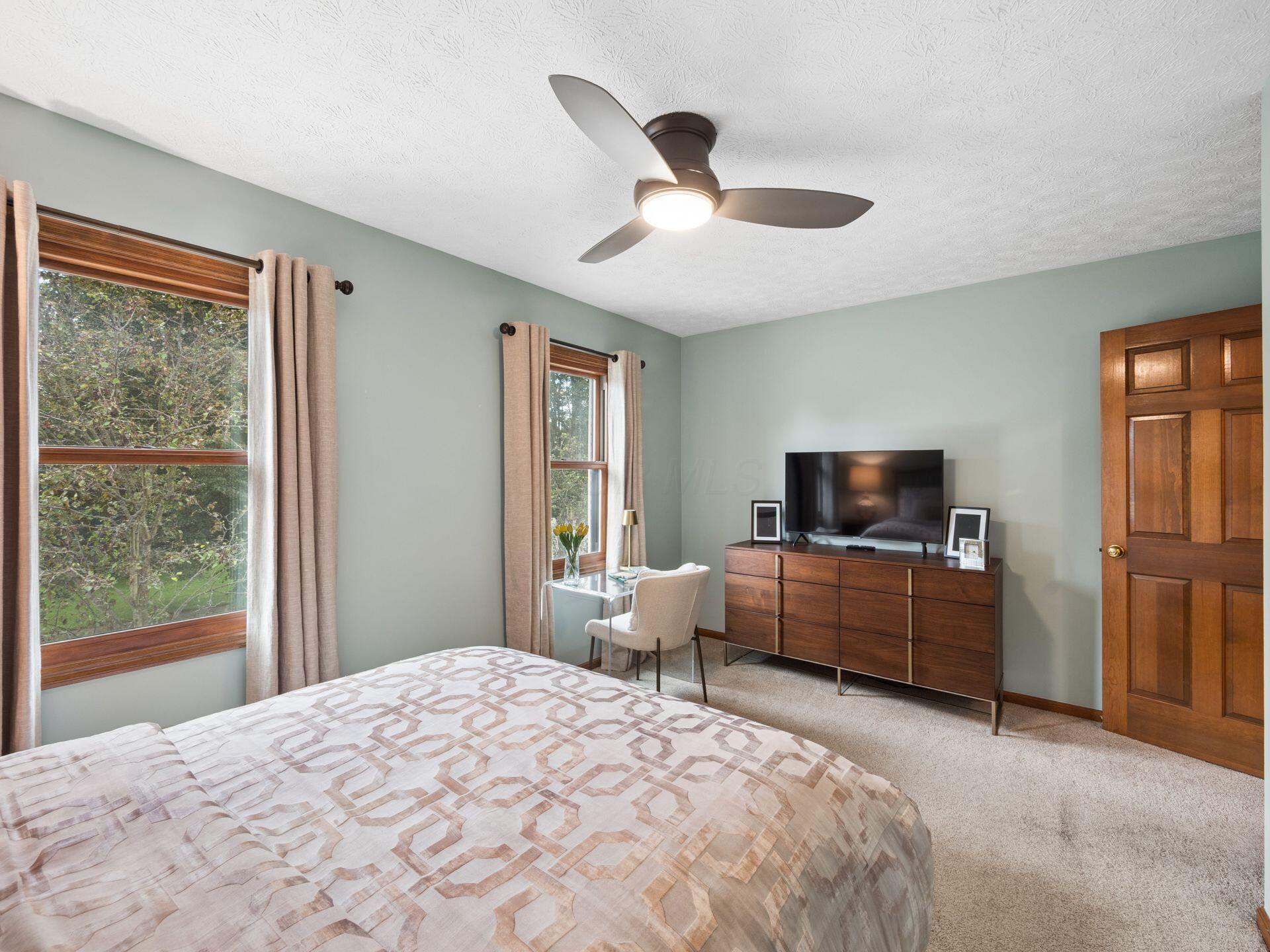 5856 Newbridge Drive Property Photo 23