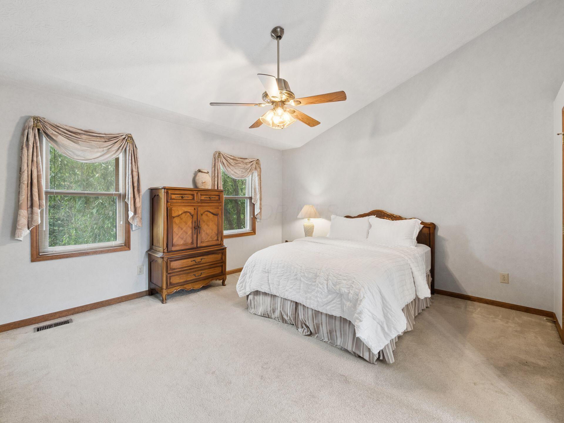 5856 Newbridge Drive Property Photo 27