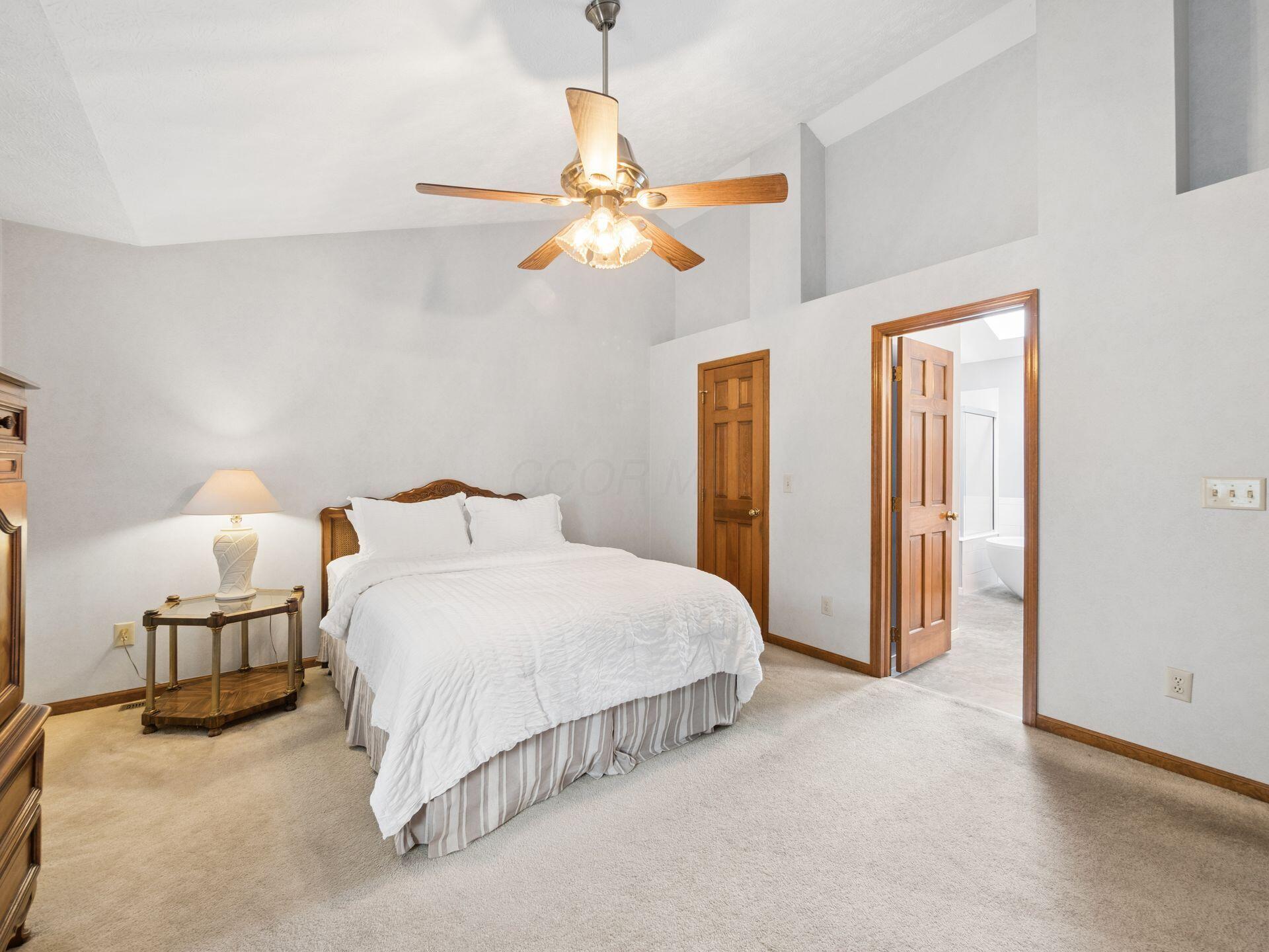 5856 Newbridge Drive Property Photo 28