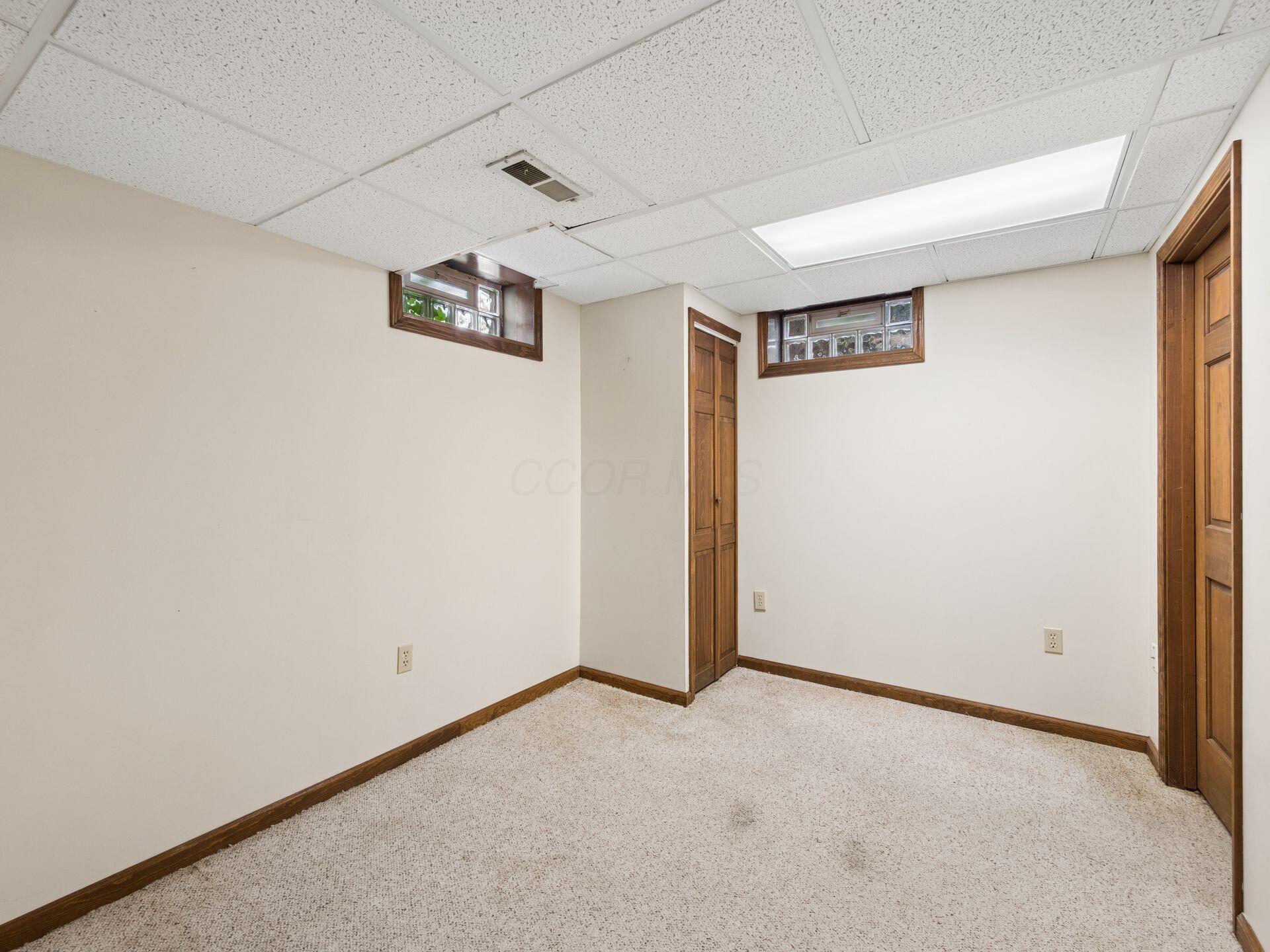 5856 Newbridge Drive Property Photo 32