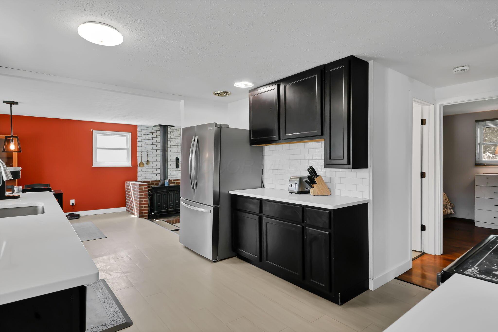 6075 Burnley Square E Property Photo 9