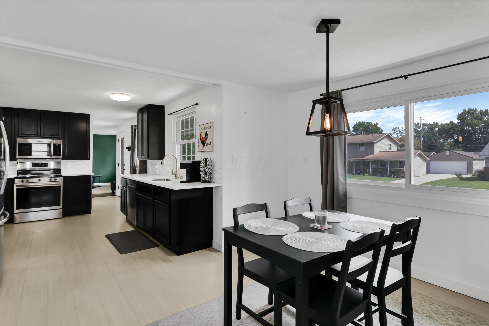 6075 Burnley Square E Property Photo 15