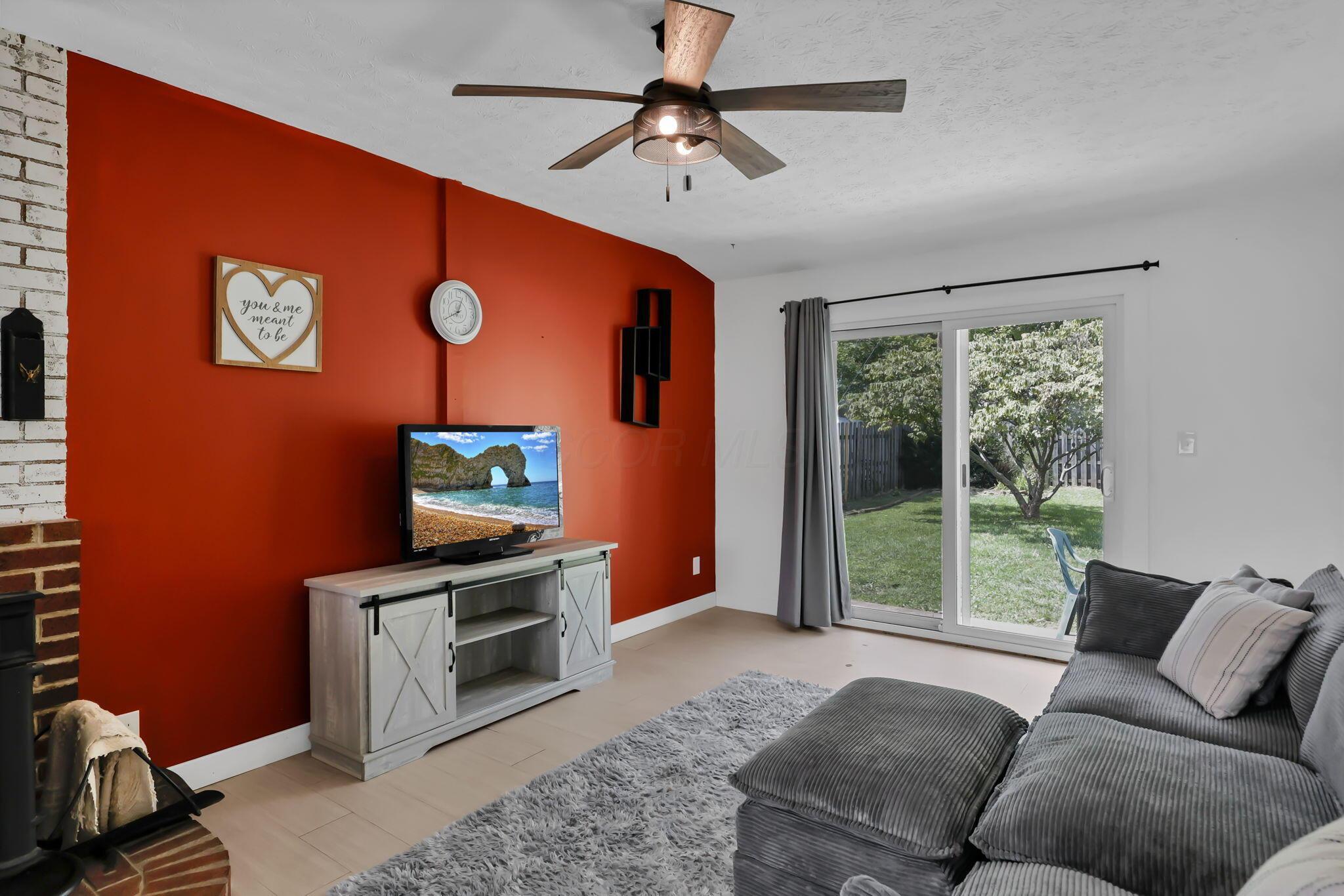 6075 Burnley Square E Property Photo 16