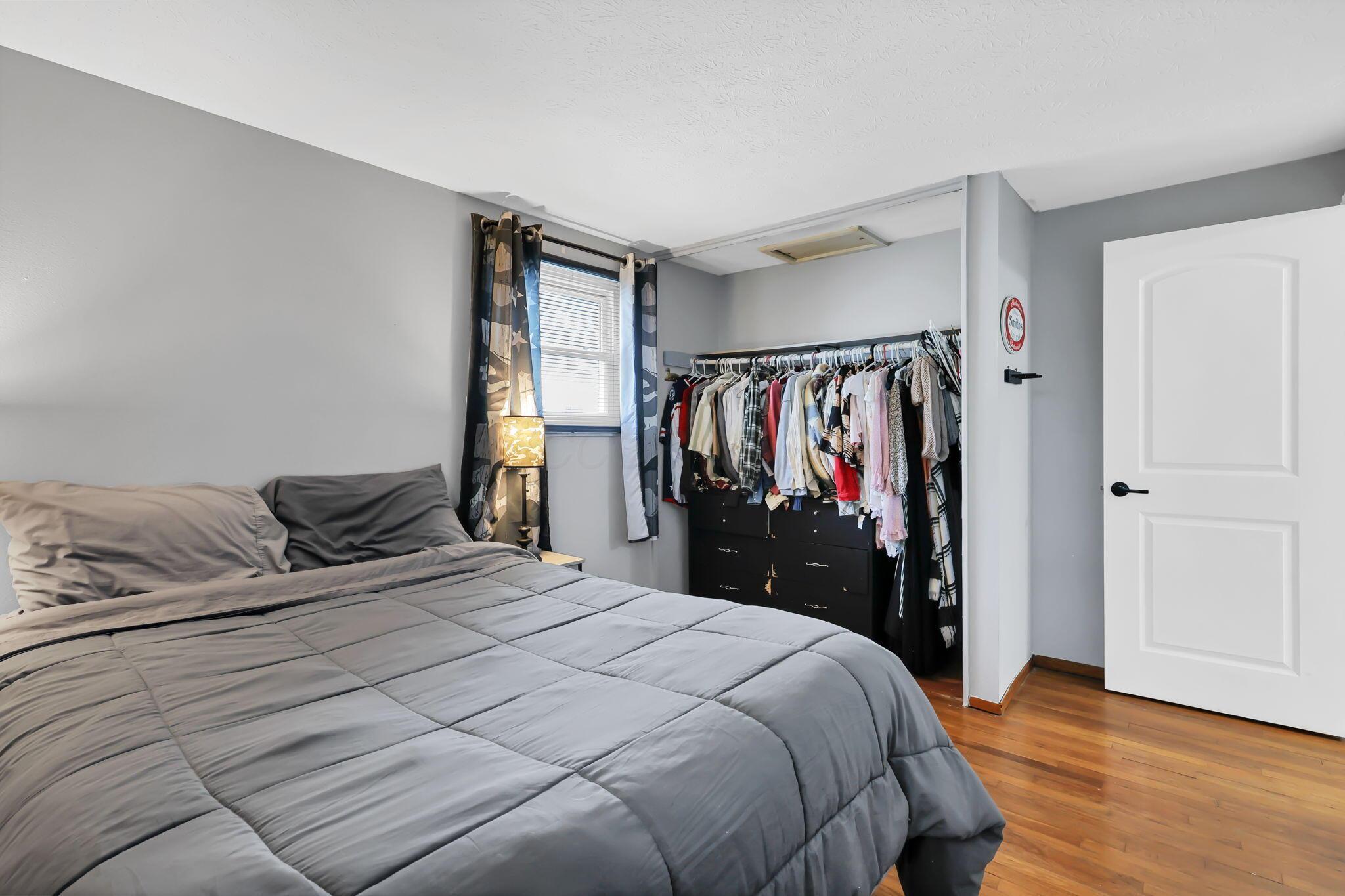 6075 Burnley Square E Property Photo 21