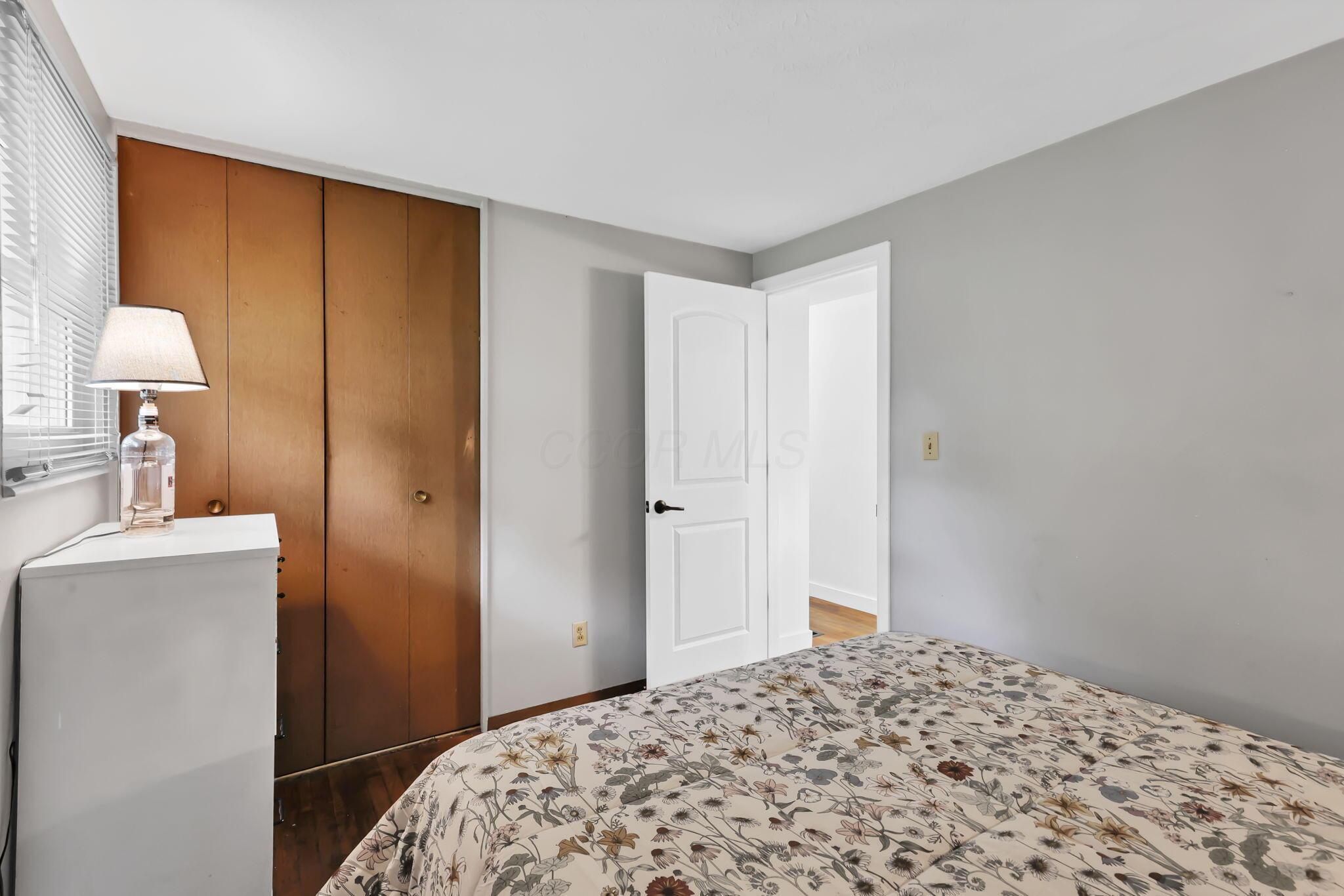 6075 Burnley Square E Property Photo 23