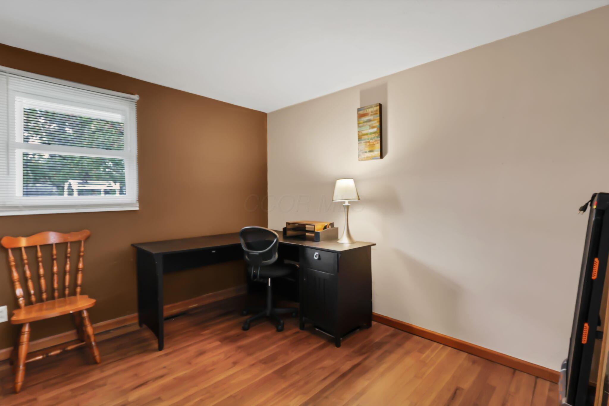 6075 Burnley Square E Property Photo 27