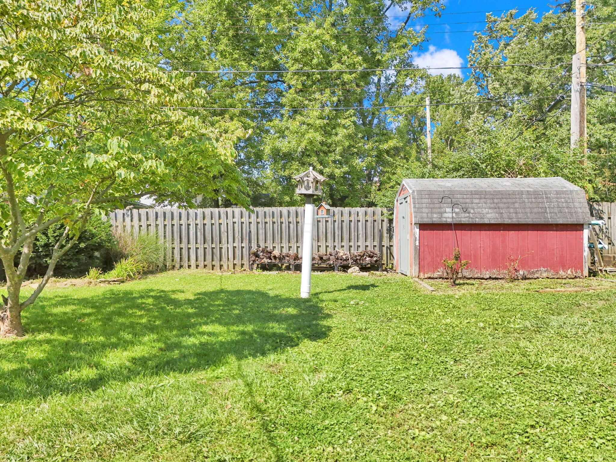 6075 Burnley Square E Property Photo 39