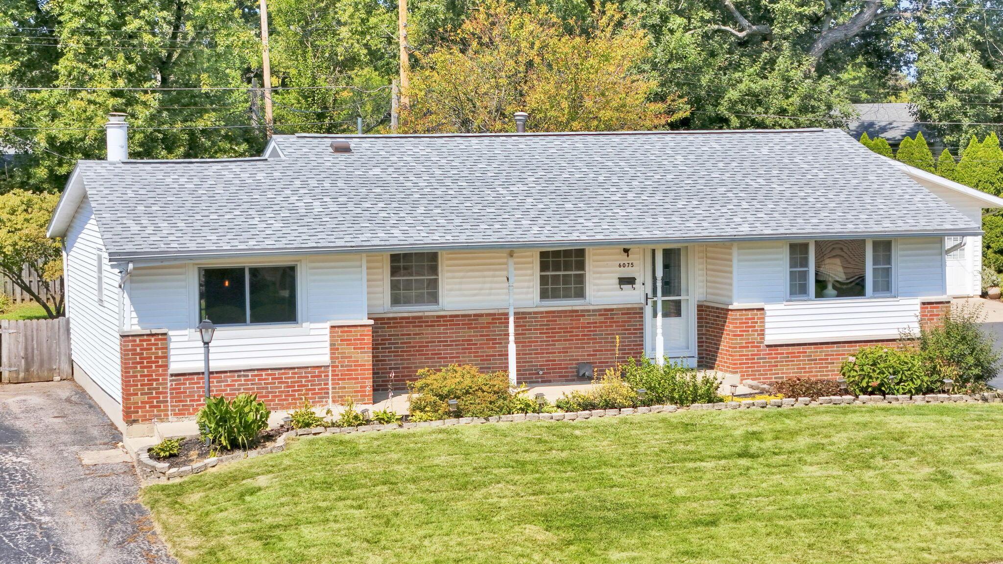 6075 Burnley Square E Property Photo 49