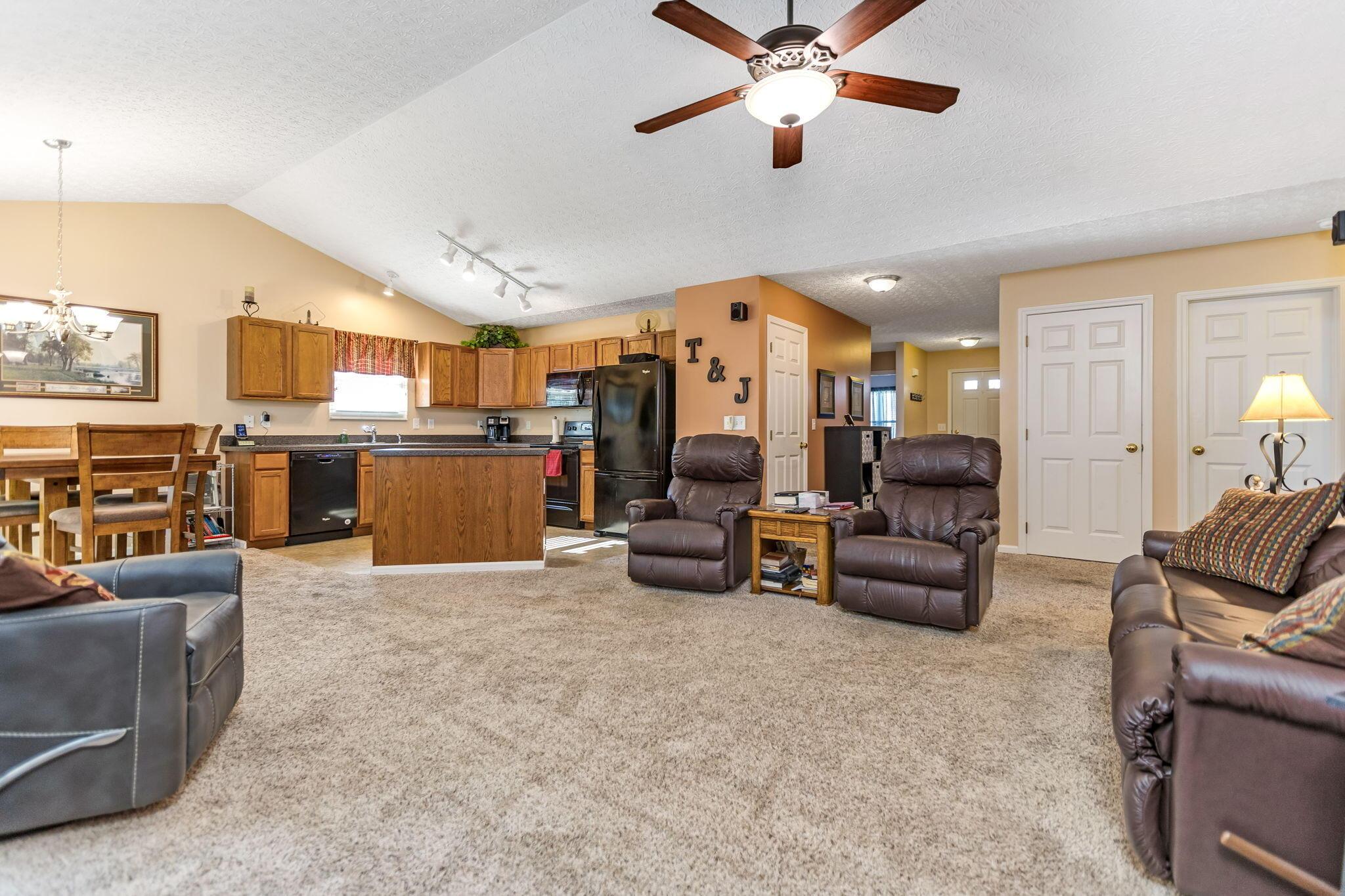 381 Sycamore Drive Property Photo 15