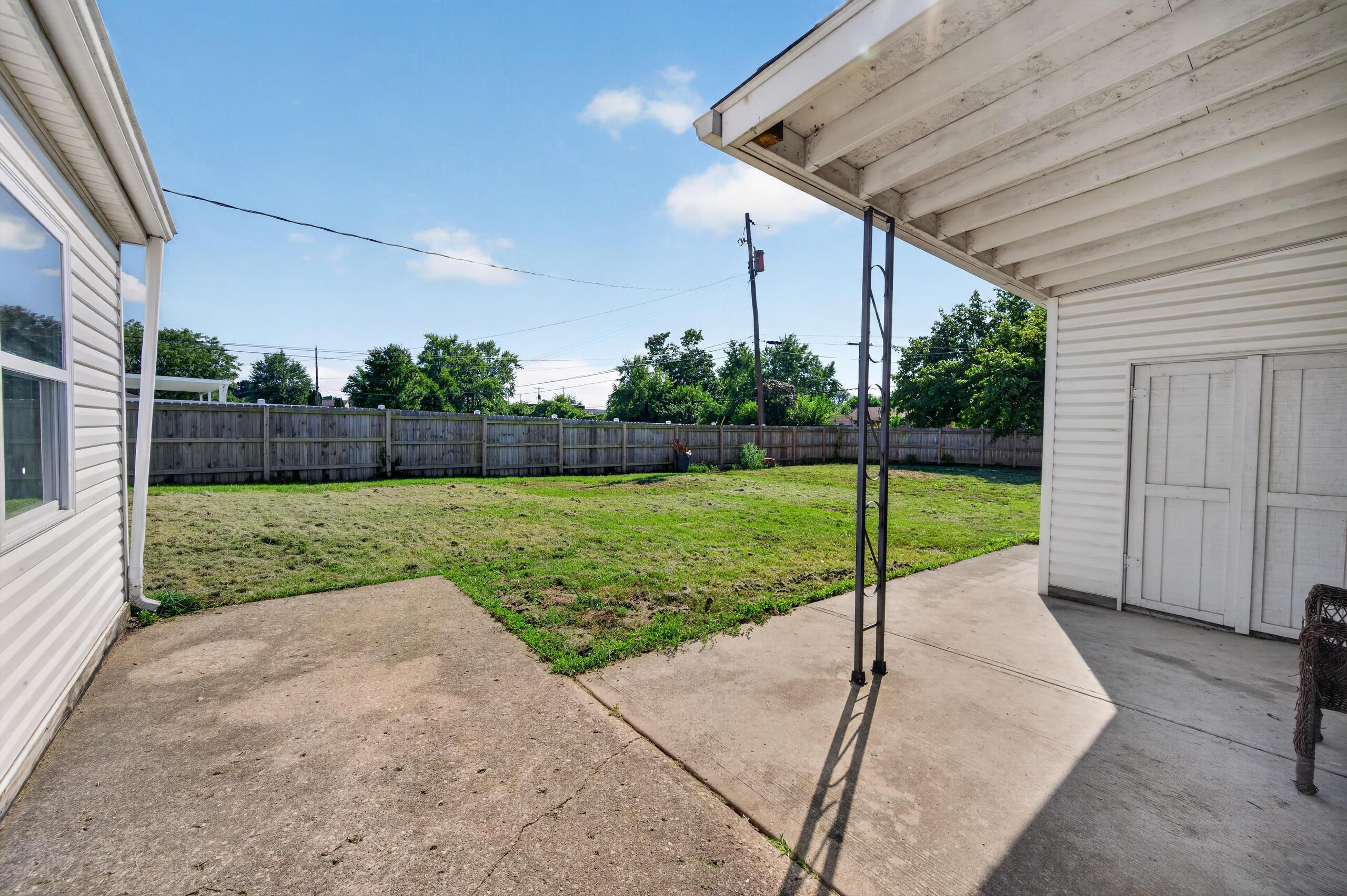 899 W Stephen Drive W Property Photo 19
