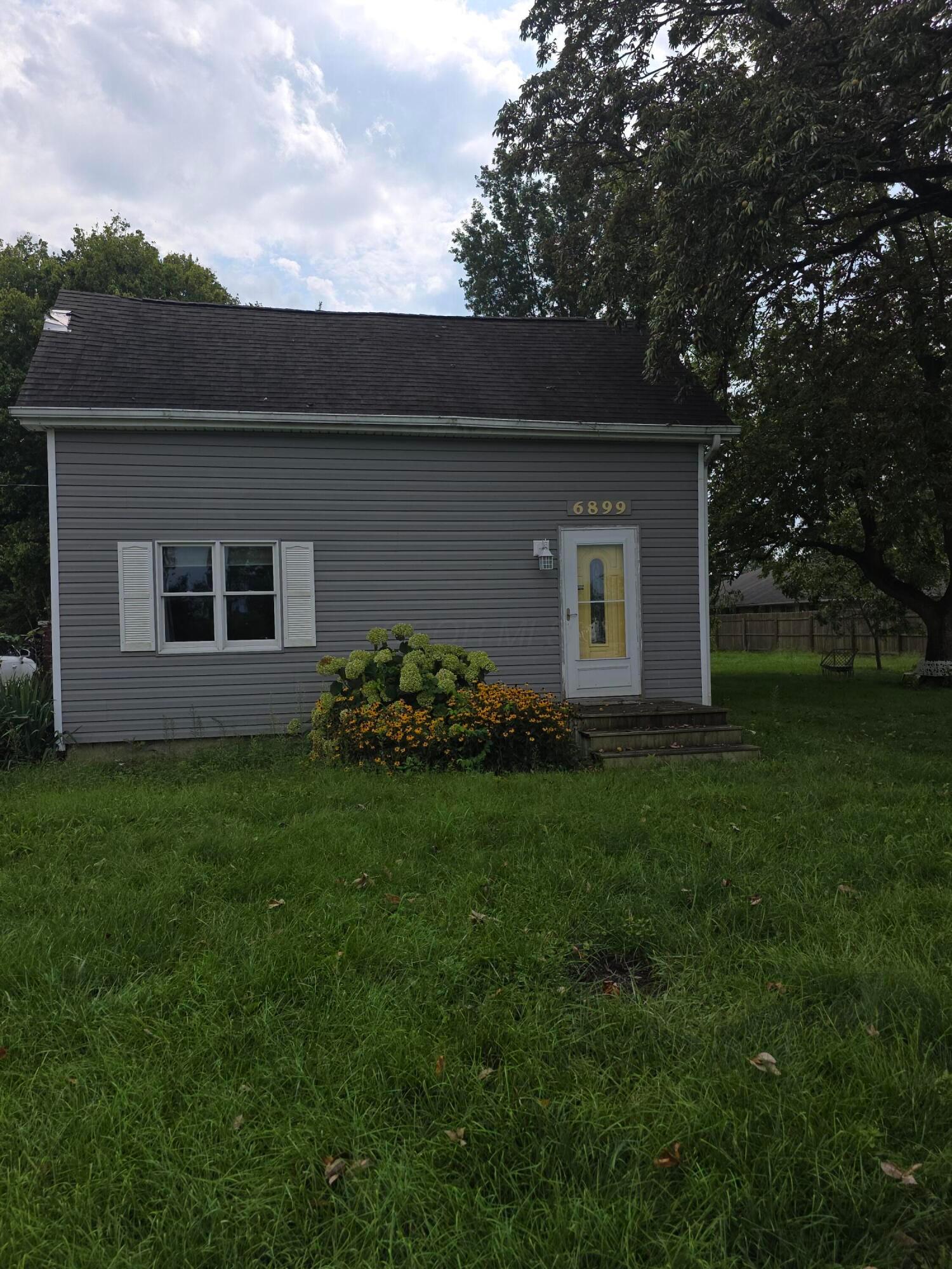 6899 Long Road Property Photo 1