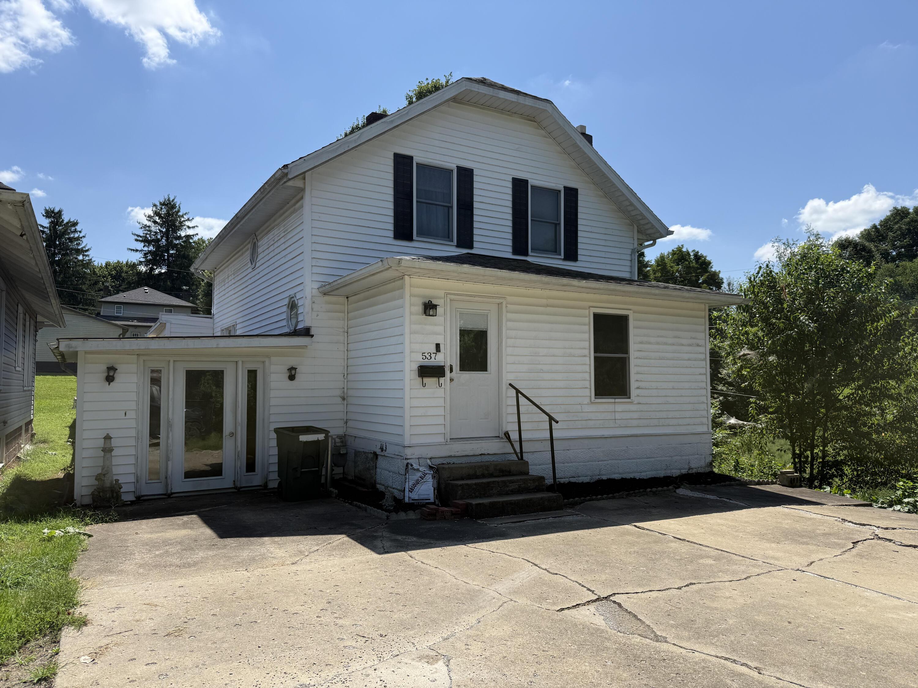 537 Harrison Street Property Photo 3