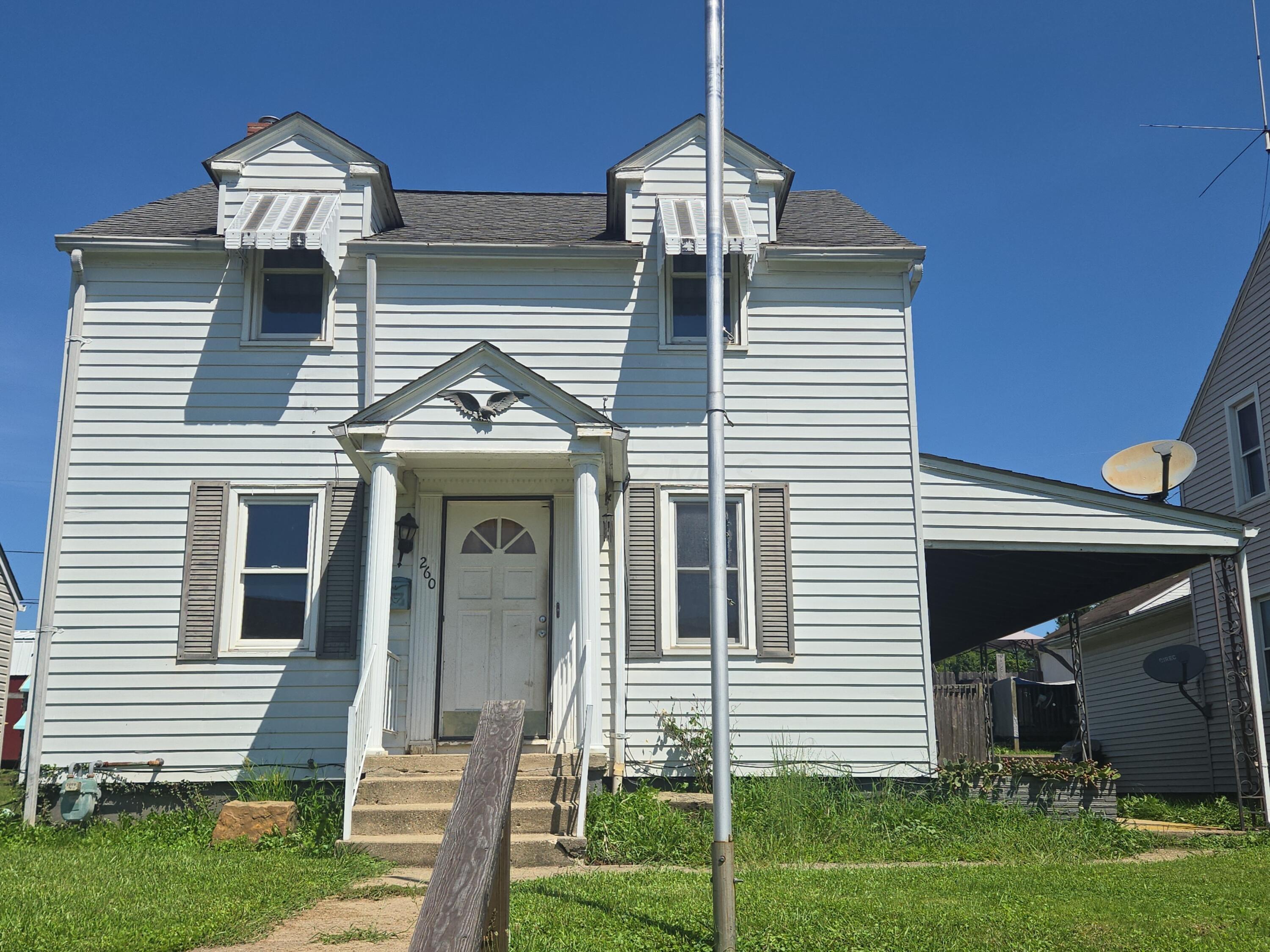 260 W Angle Avenue Property Photo 1