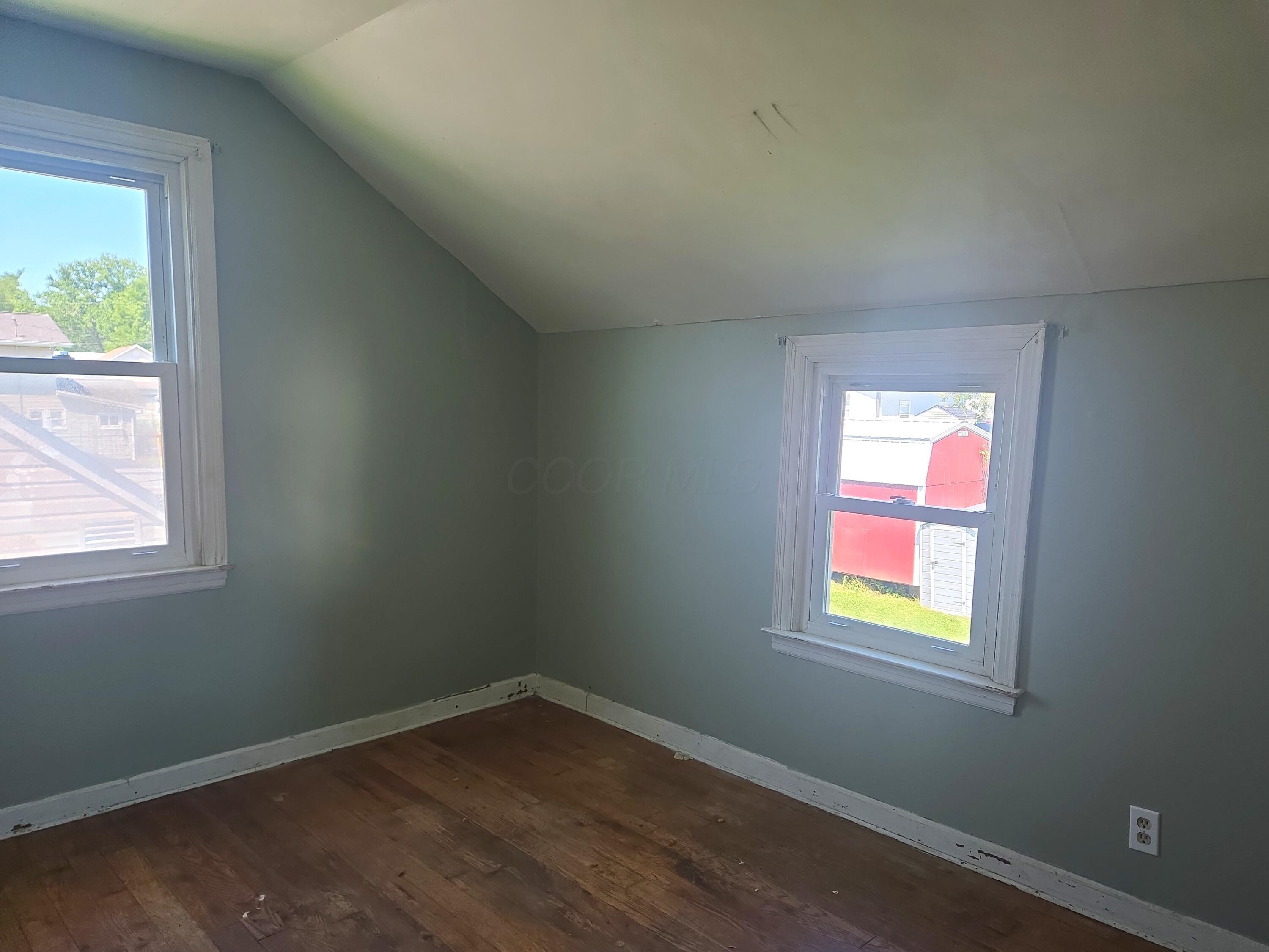 260 W Angle Avenue Property Photo 11