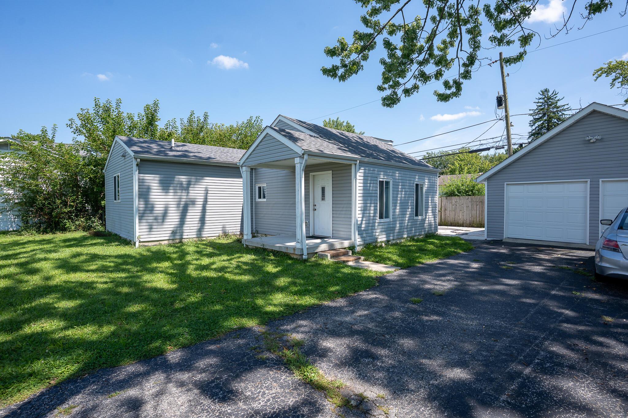 746 Pierce Avenue Property Photo 2