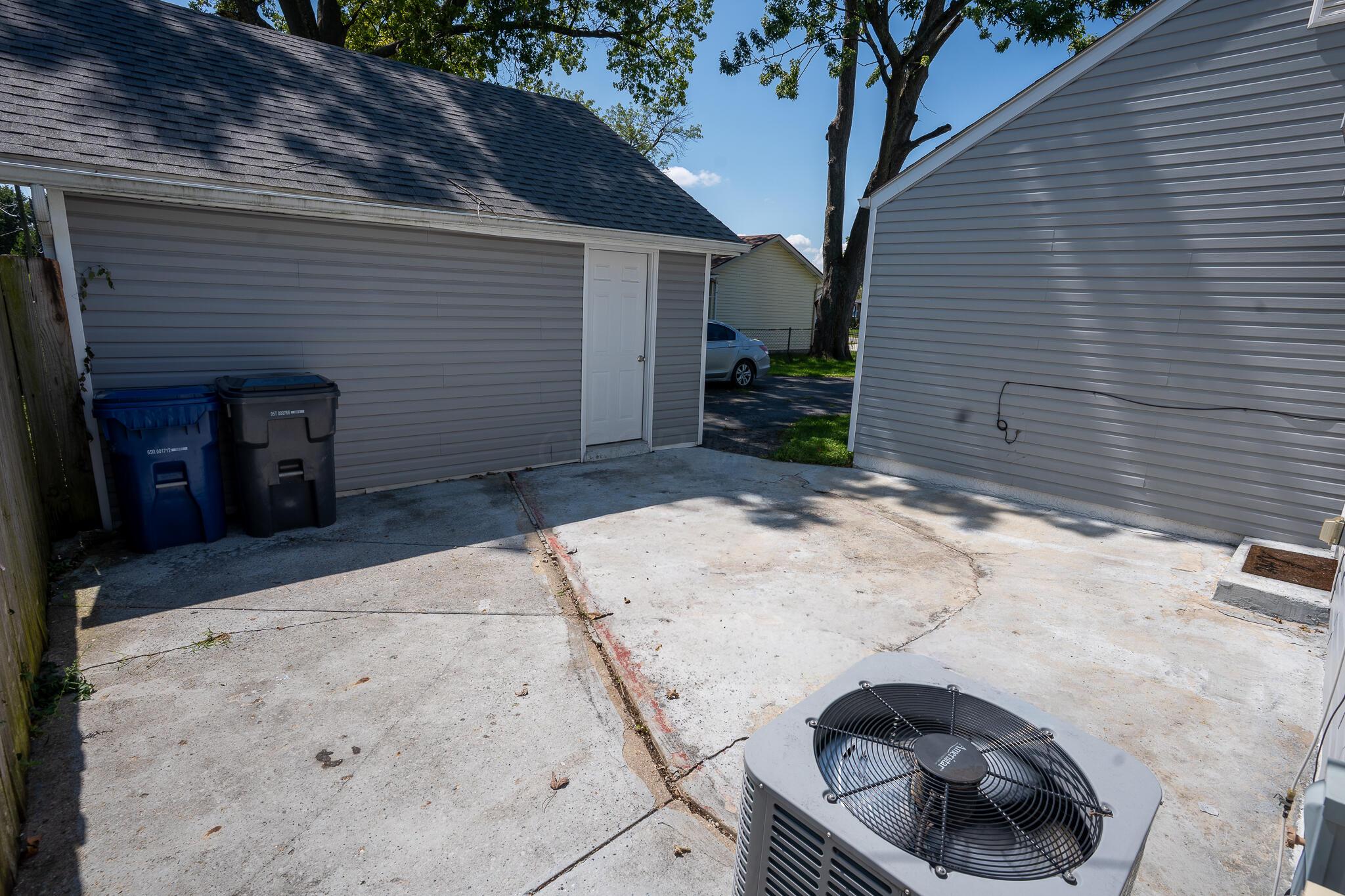 746 Pierce Avenue Property Photo 6