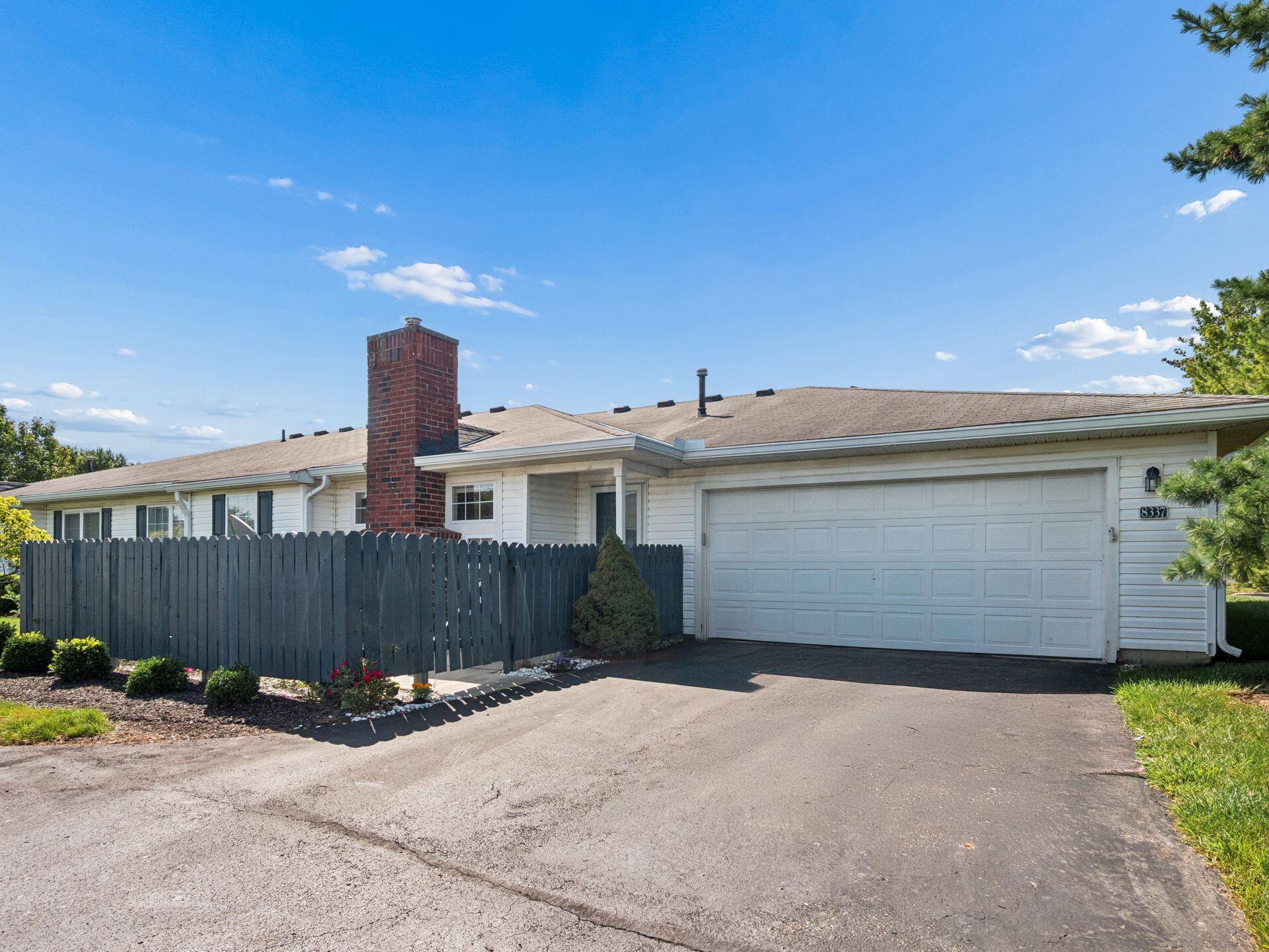 8337 Greyhawk Circle Property Photo 1