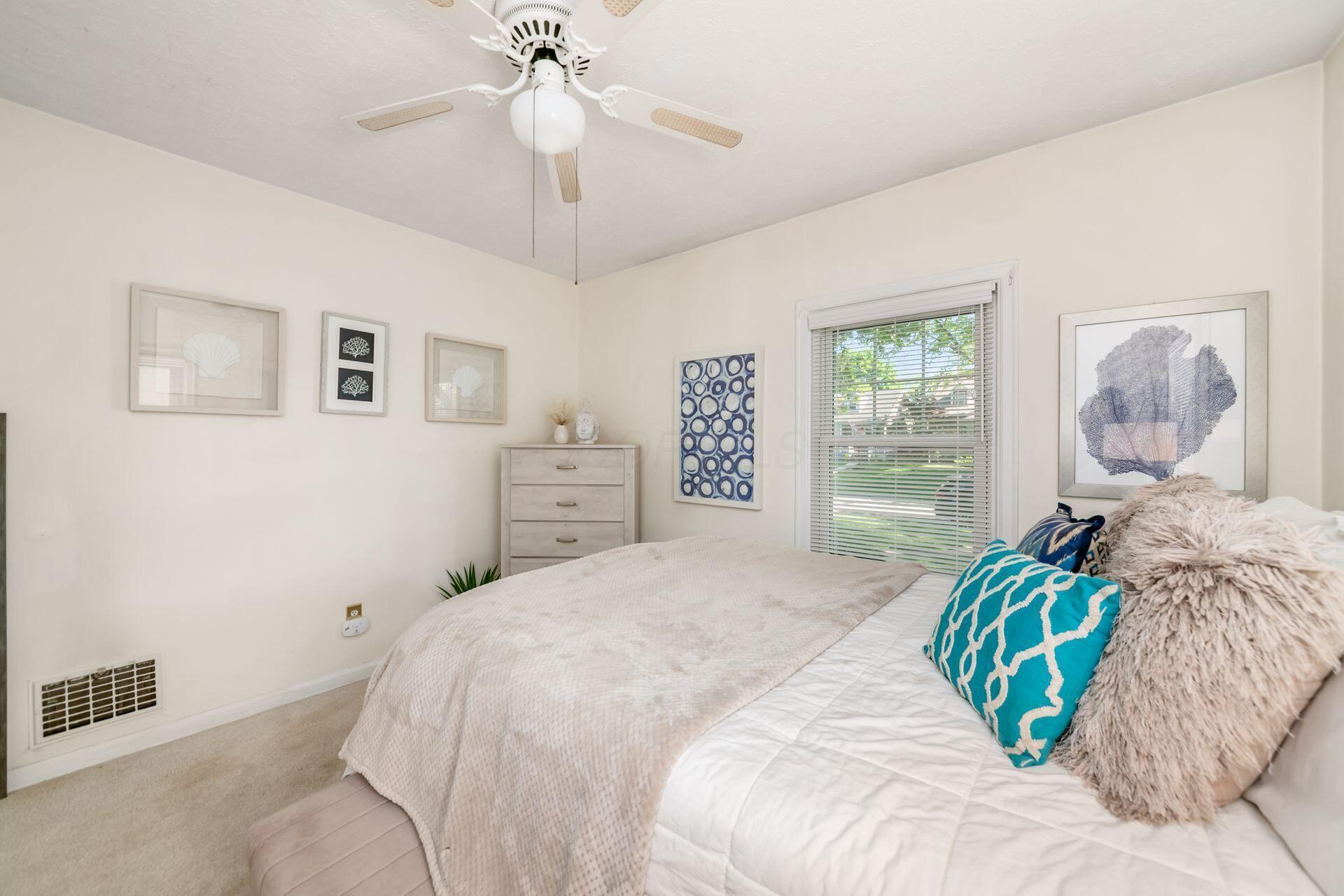 128 E Royal Forest Boulevard Property Photo 19