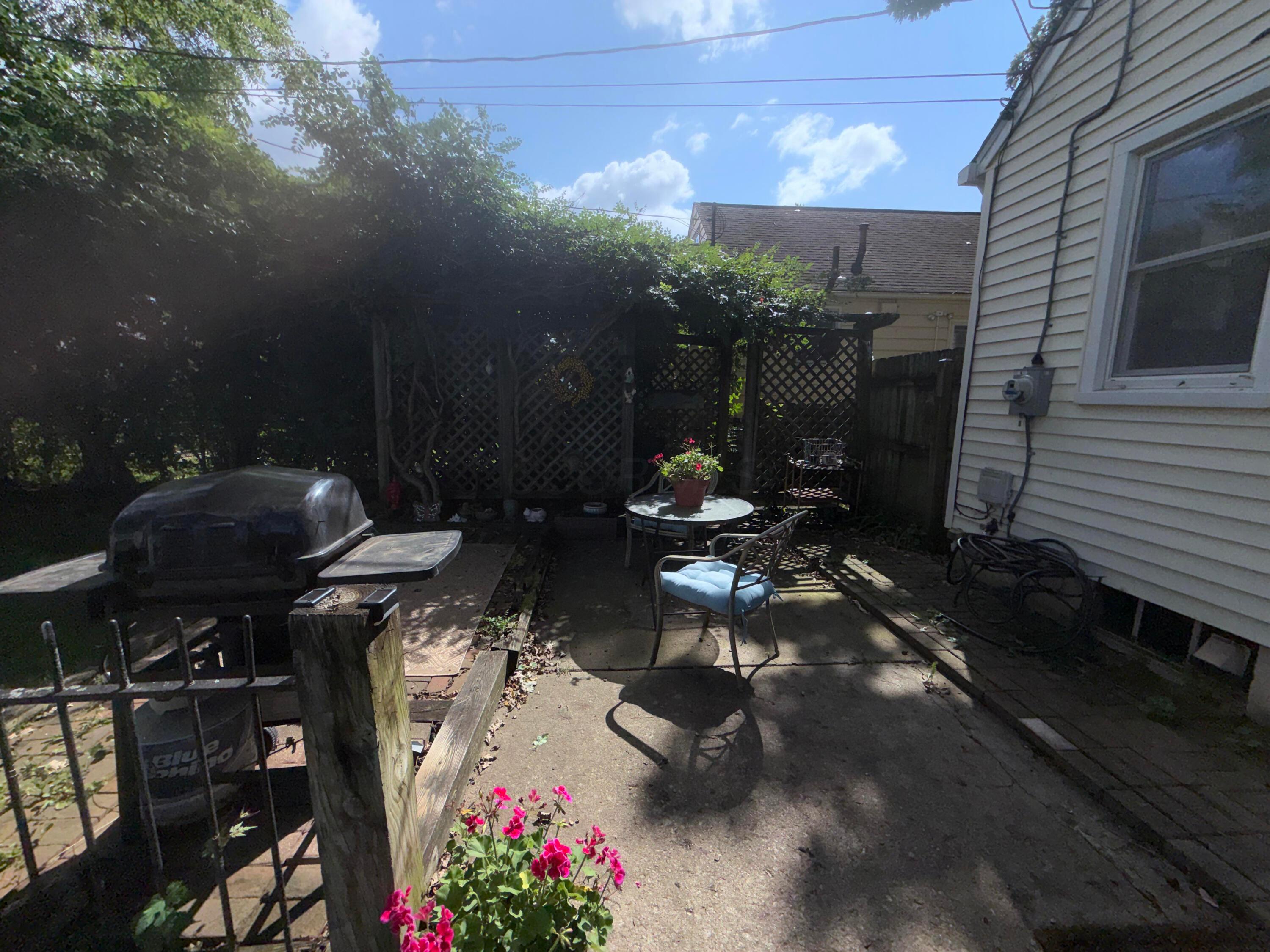 128 E Royal Forest Boulevard Property Photo 36