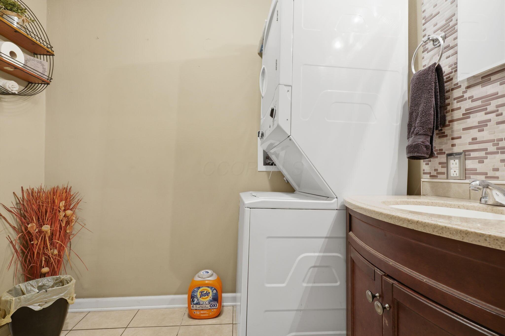 5285 Zimmer Drive Property Photo 13