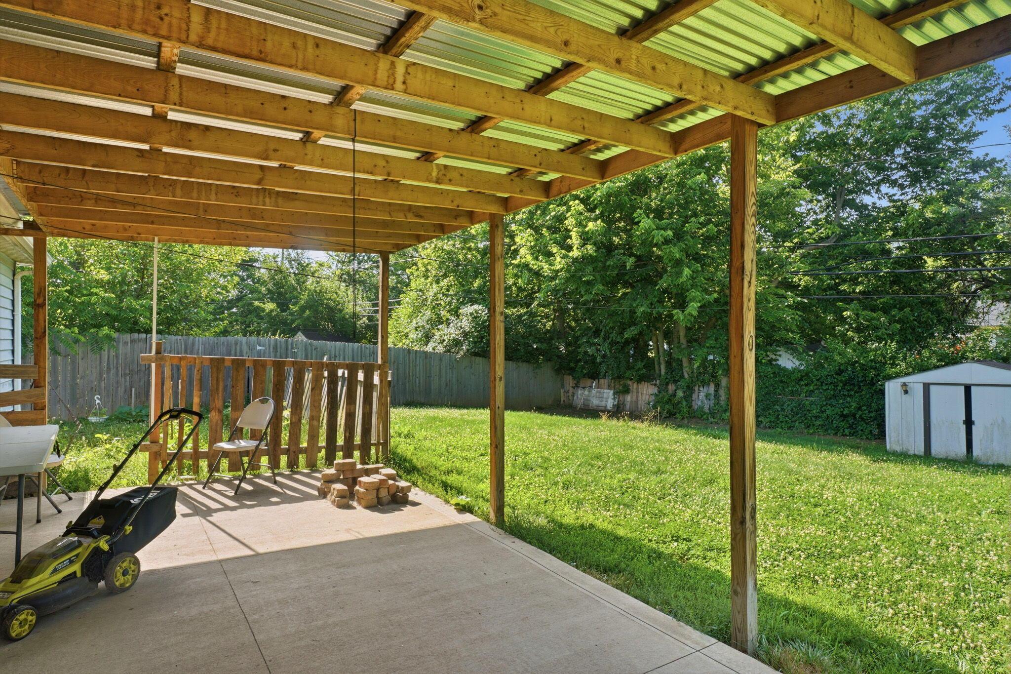 5285 Zimmer Drive Property Photo 15