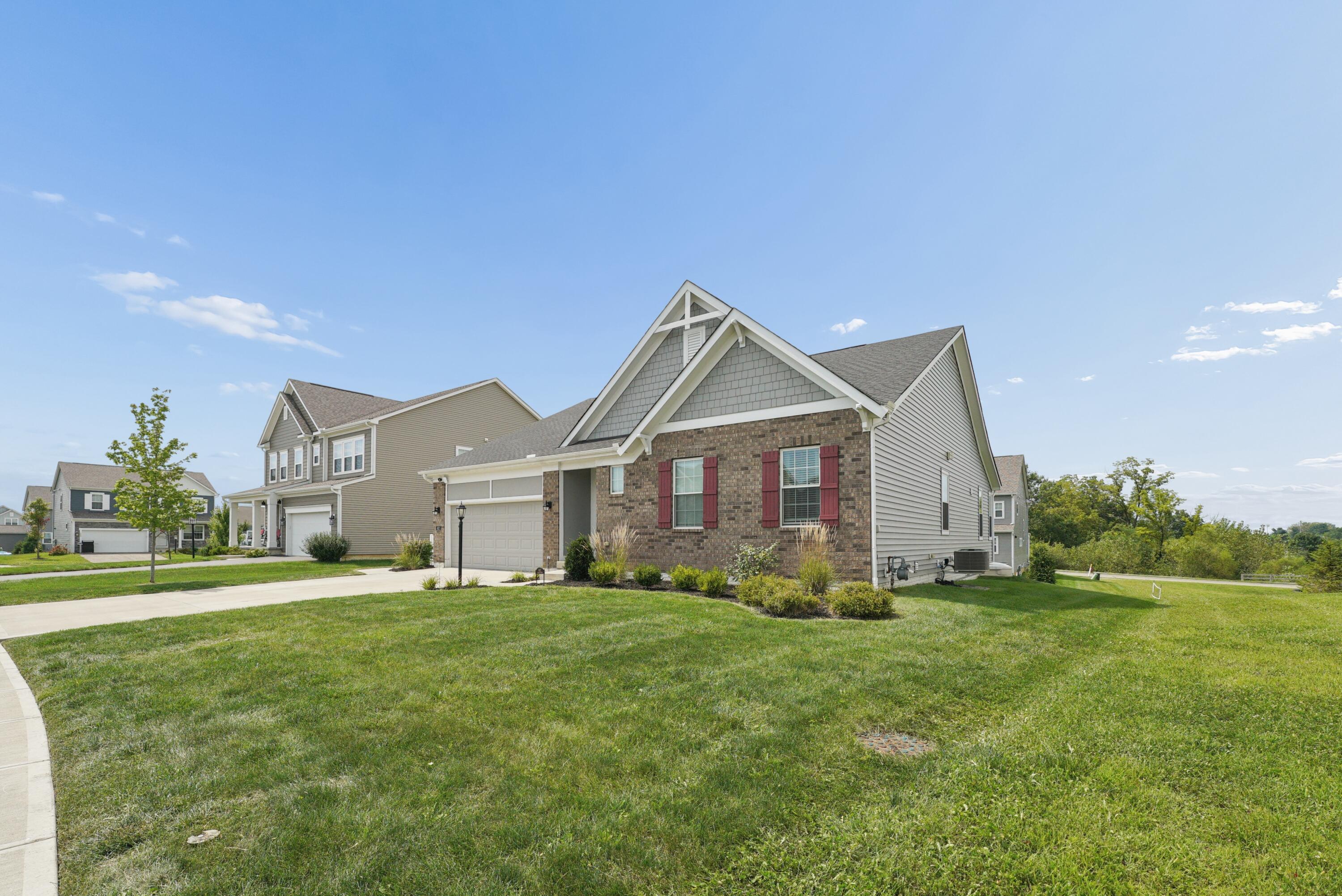 802 Avebury Drive Property Photo 4