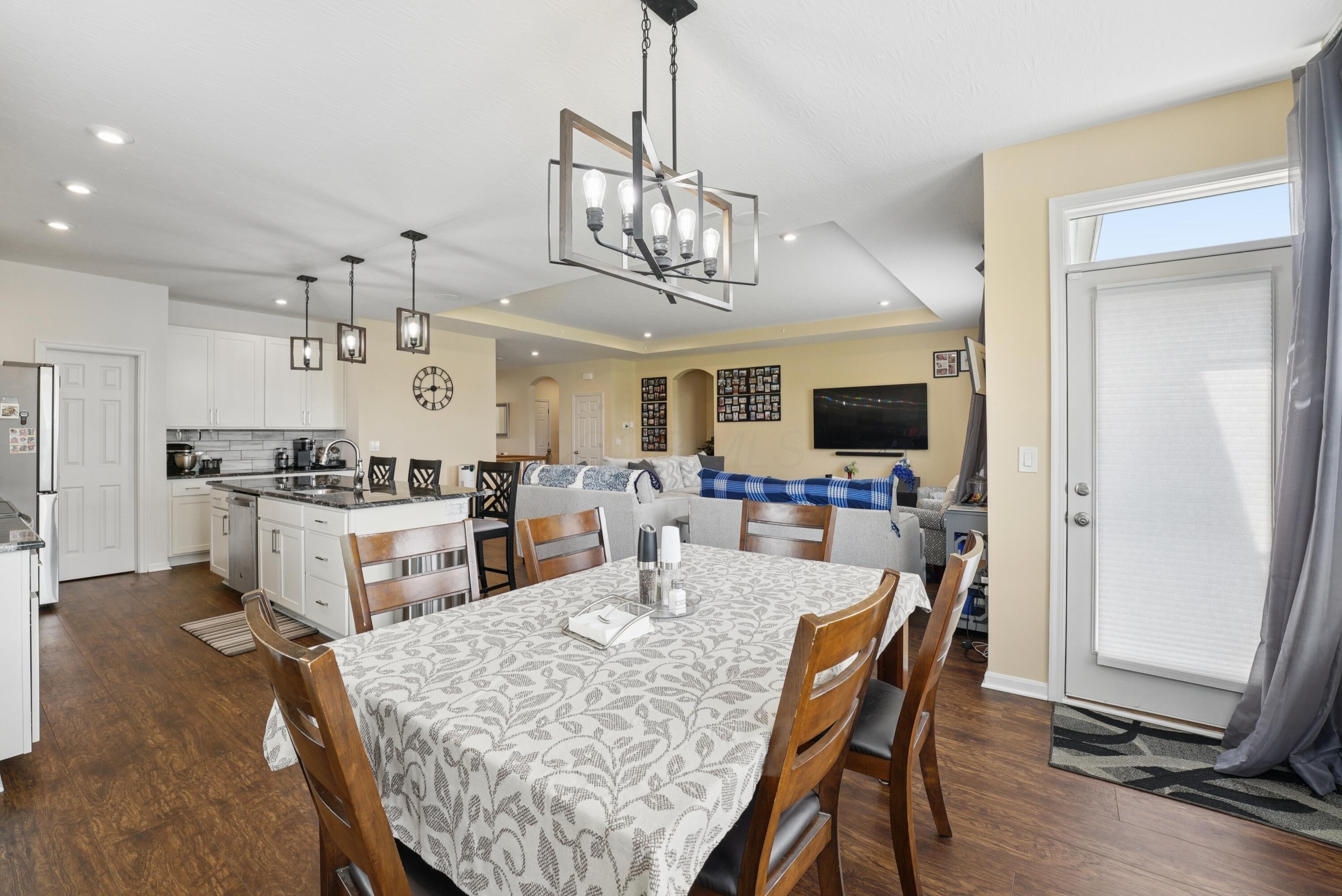 802 Avebury Drive Property Photo 11